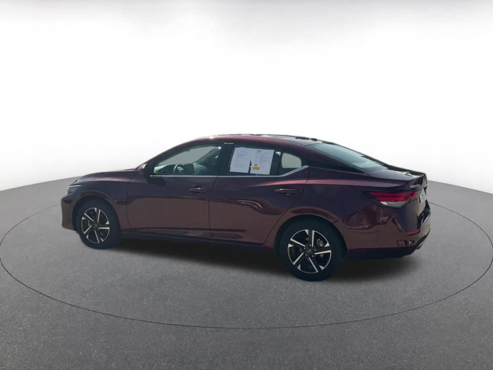 Thumbnail: 2025 Nissan Sentra - 10