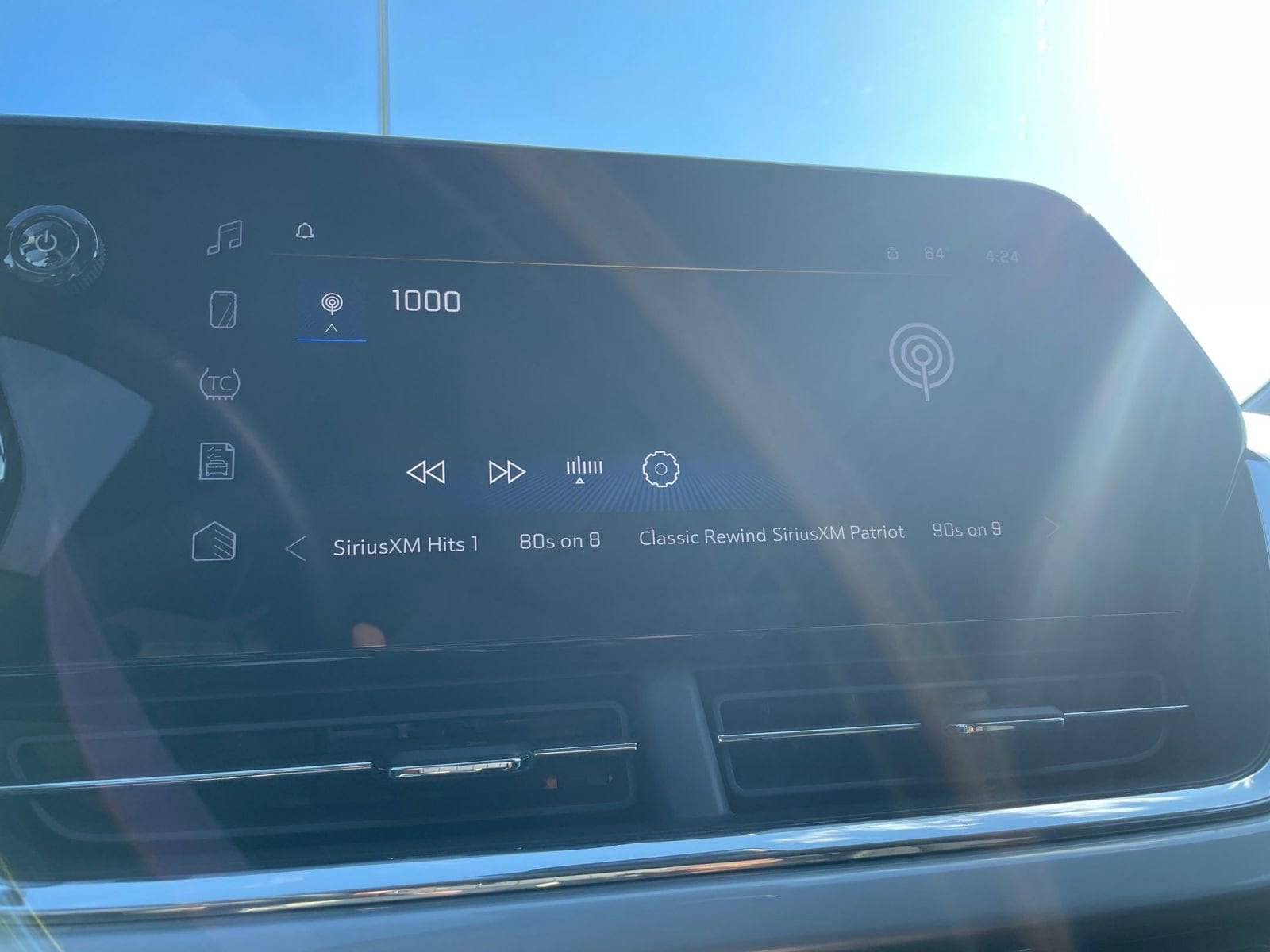 Thumbnail: 2025 Chevrolet Trax - 20