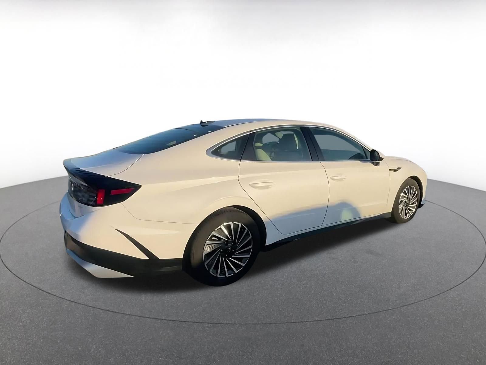 Thumbnail: 2025 Hyundai Sonata - 15
