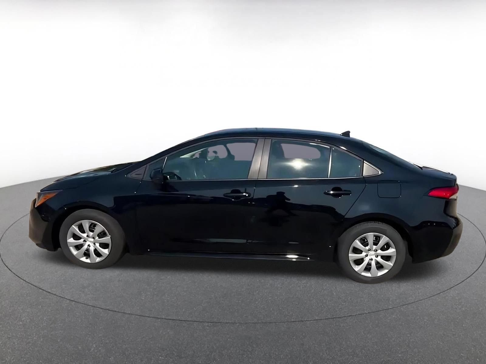 Thumbnail: 2025 Toyota Corolla - 9