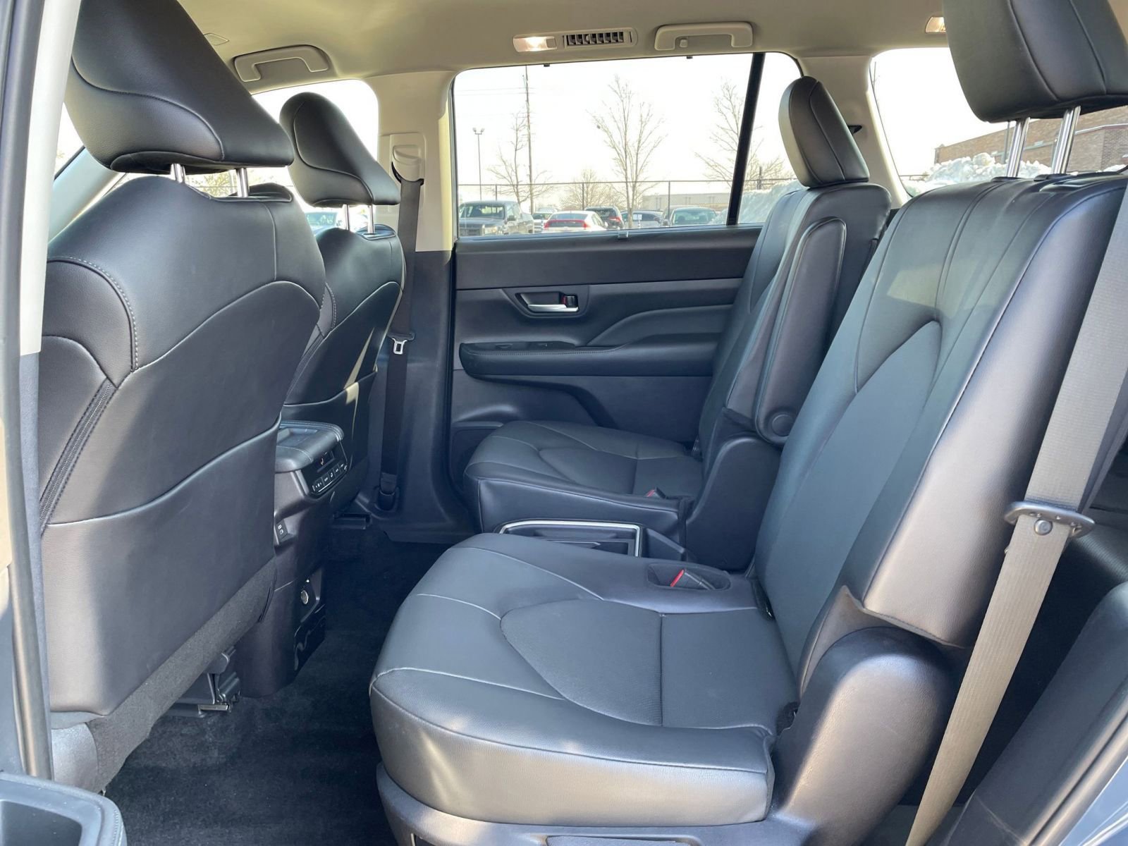 Thumbnail: 2025 Toyota Grand Highlander - 25