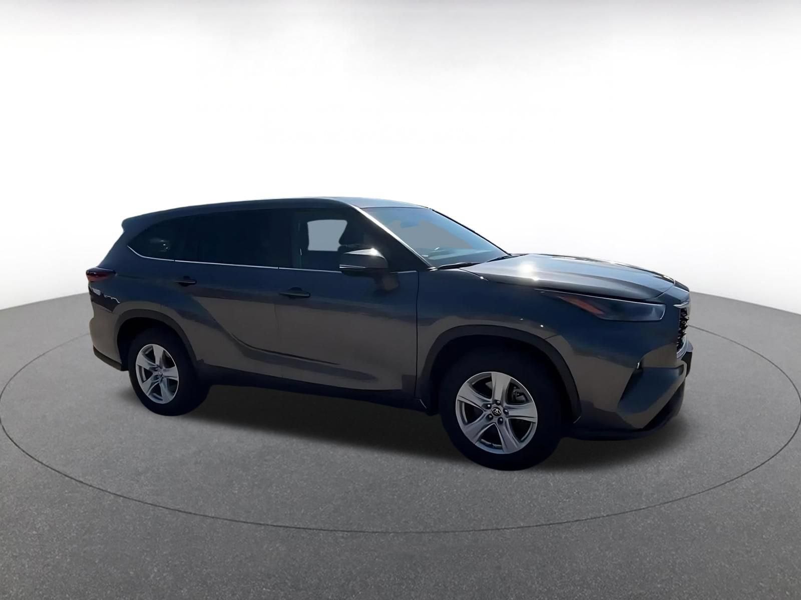 Thumbnail: 2025 Toyota Highlander - 2