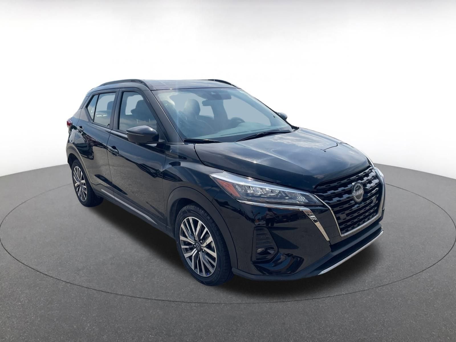 Thumbnail: 2024 Nissan Kicks - 1
