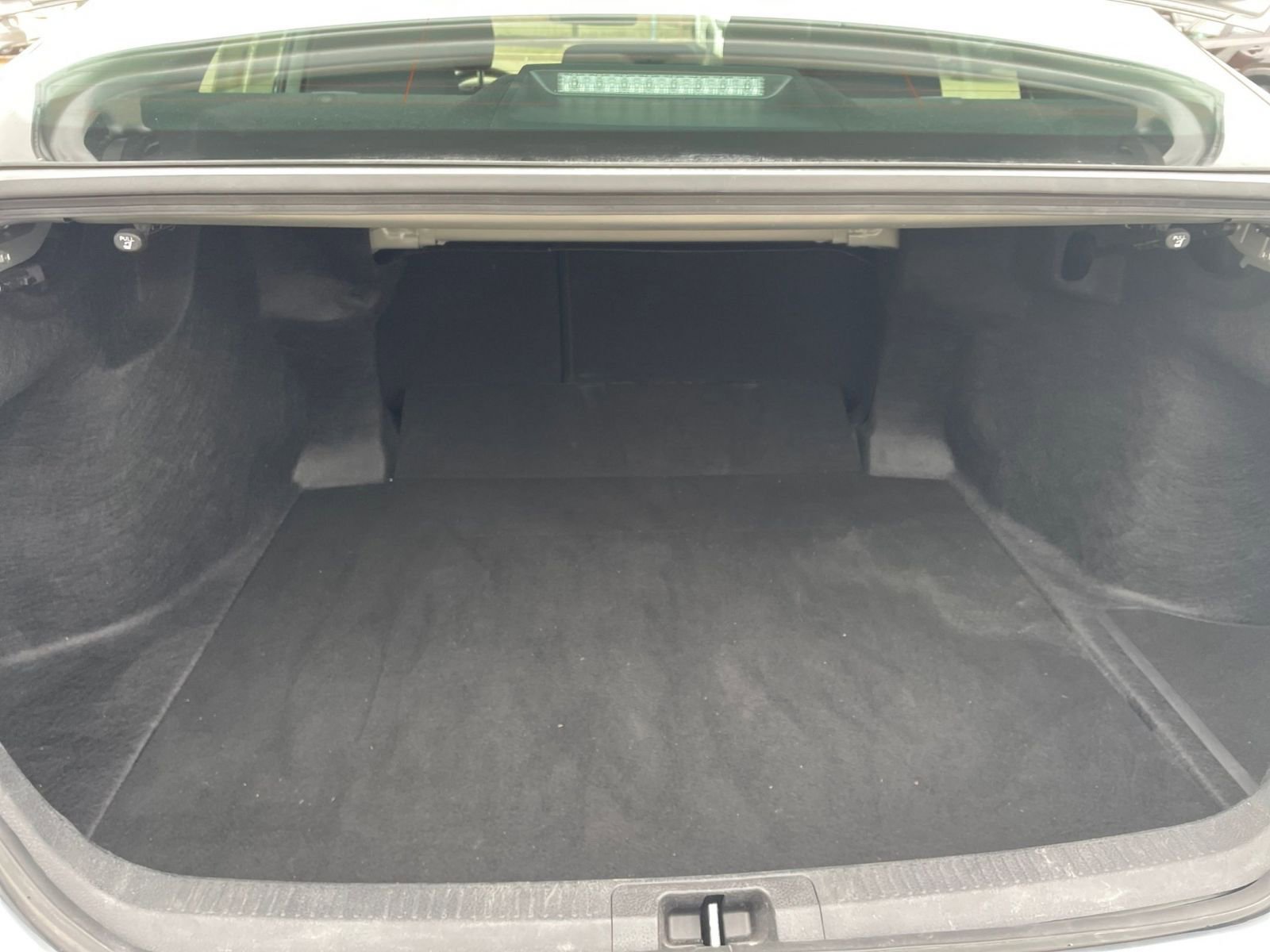 Thumbnail: 2025 Toyota Camry - 31