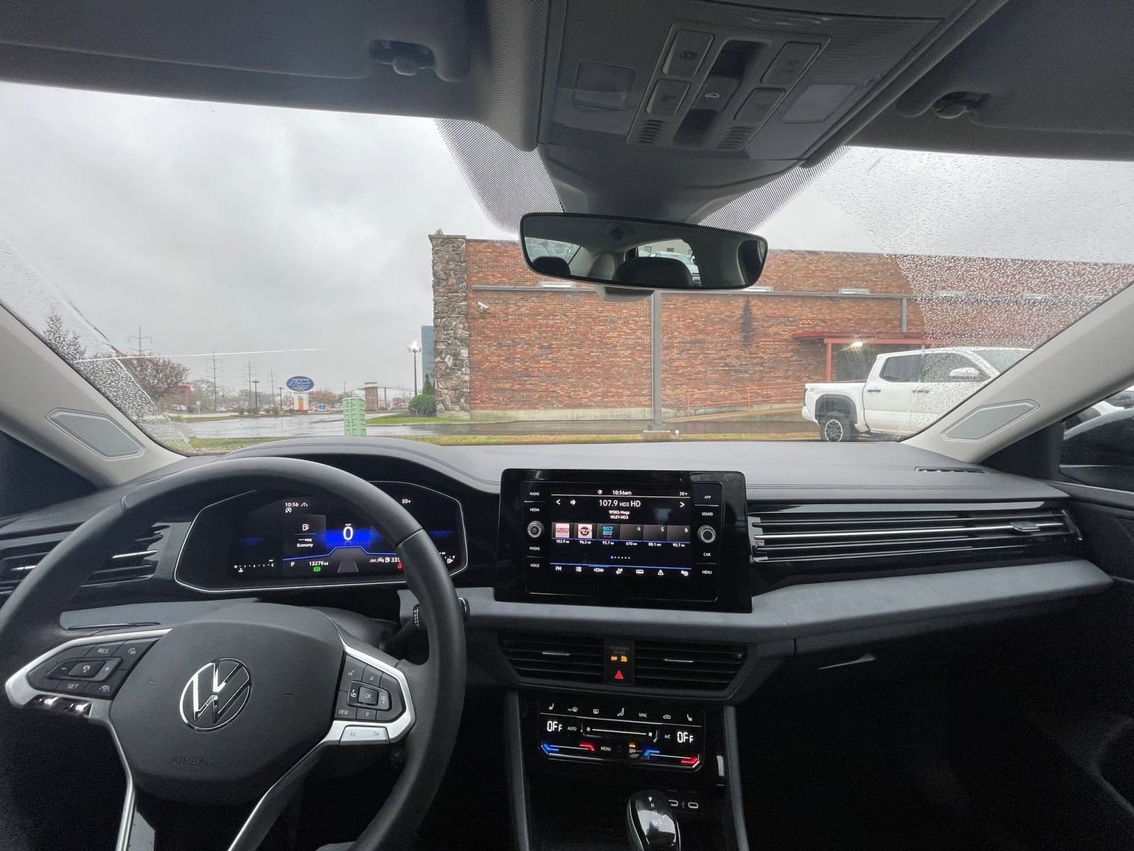 Thumbnail: 2025 Volkswagen Jetta - 31