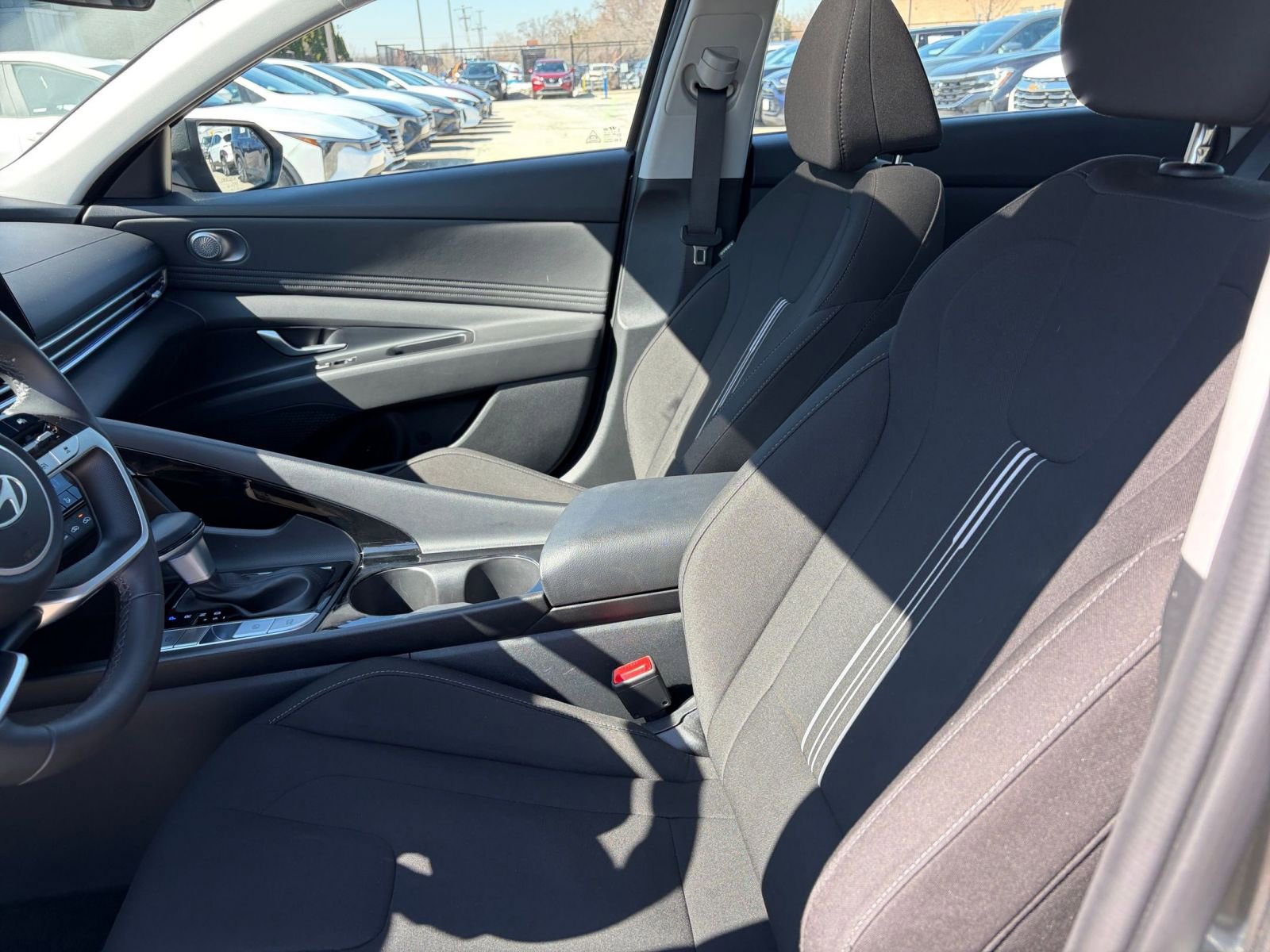 Thumbnail: 2025 Hyundai Elantra - 25