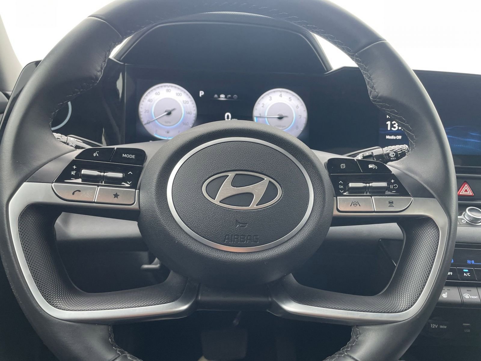 Thumbnail: 2025 Hyundai Elantra - 28