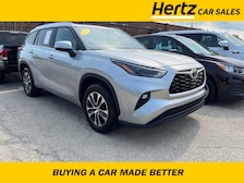 2023 Toyota Highlander XLE -
                Des Plaines, IL