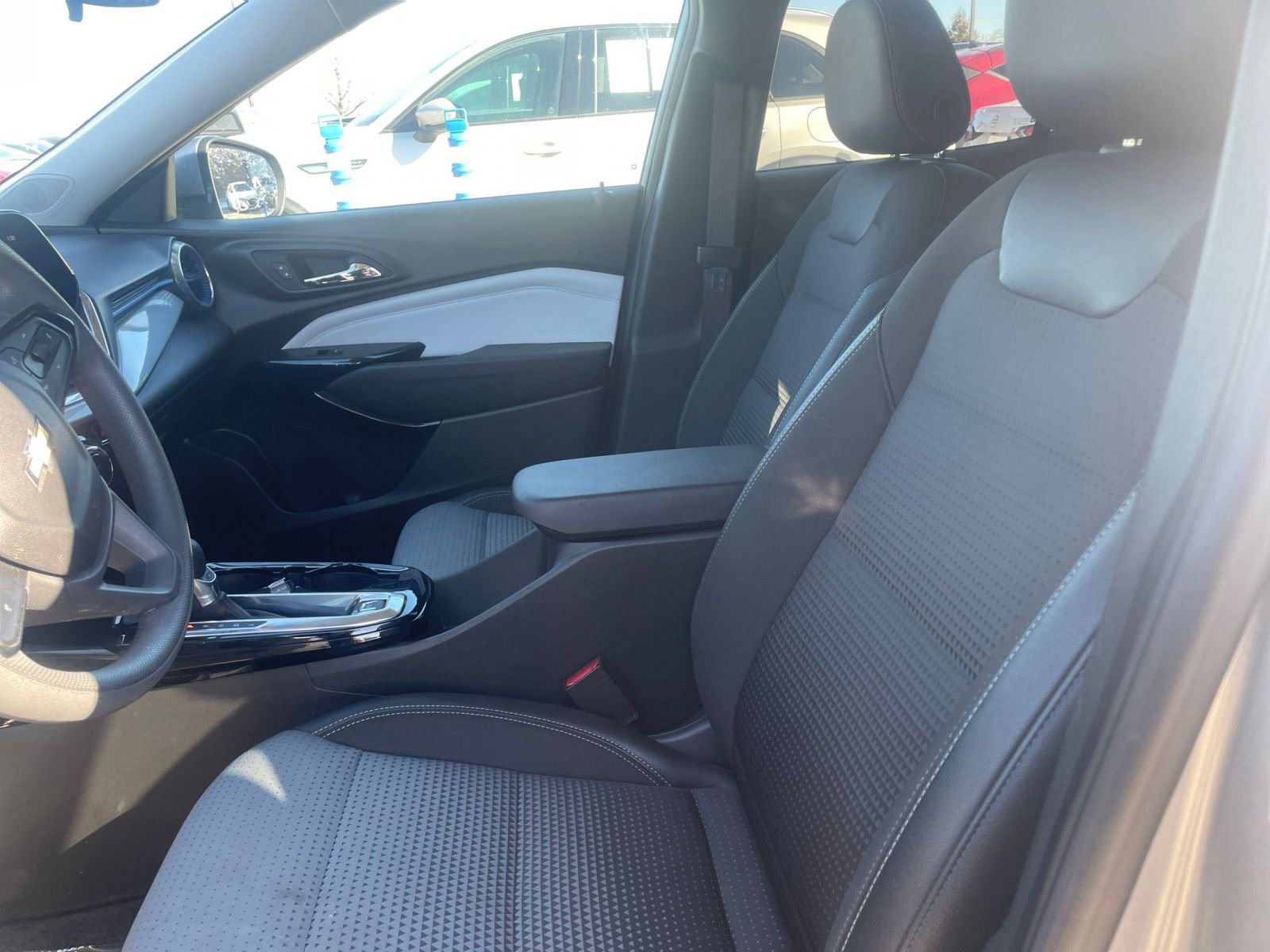 Thumbnail: 2025 Chevrolet Trax - 27