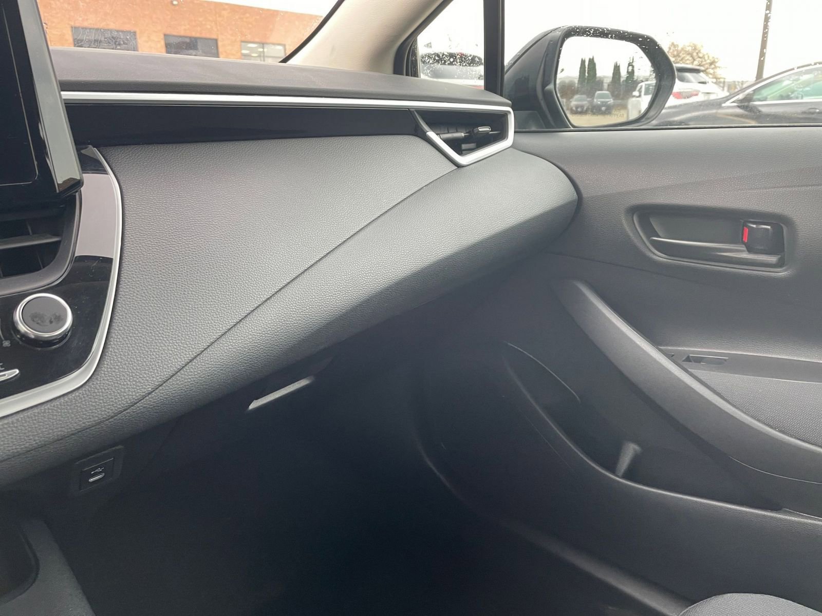 Thumbnail: 2024 Toyota Corolla - 33