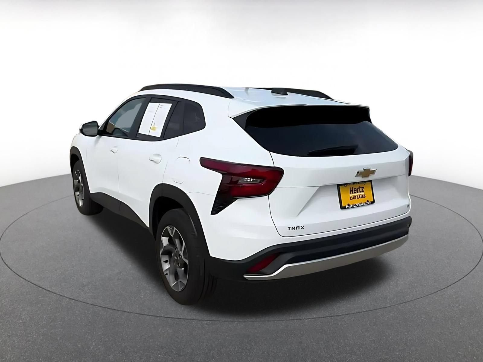 Thumbnail: 2025 Chevrolet Trax - 9