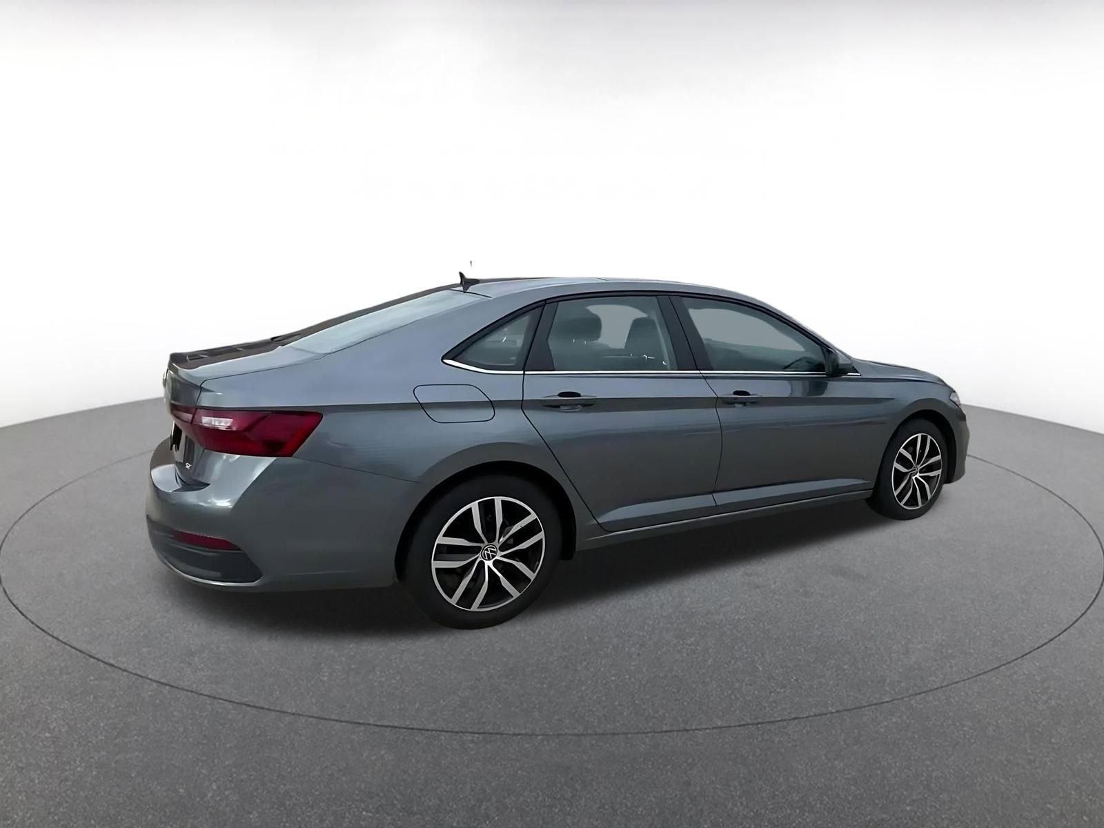 Thumbnail: 2025 Volkswagen Jetta - 15