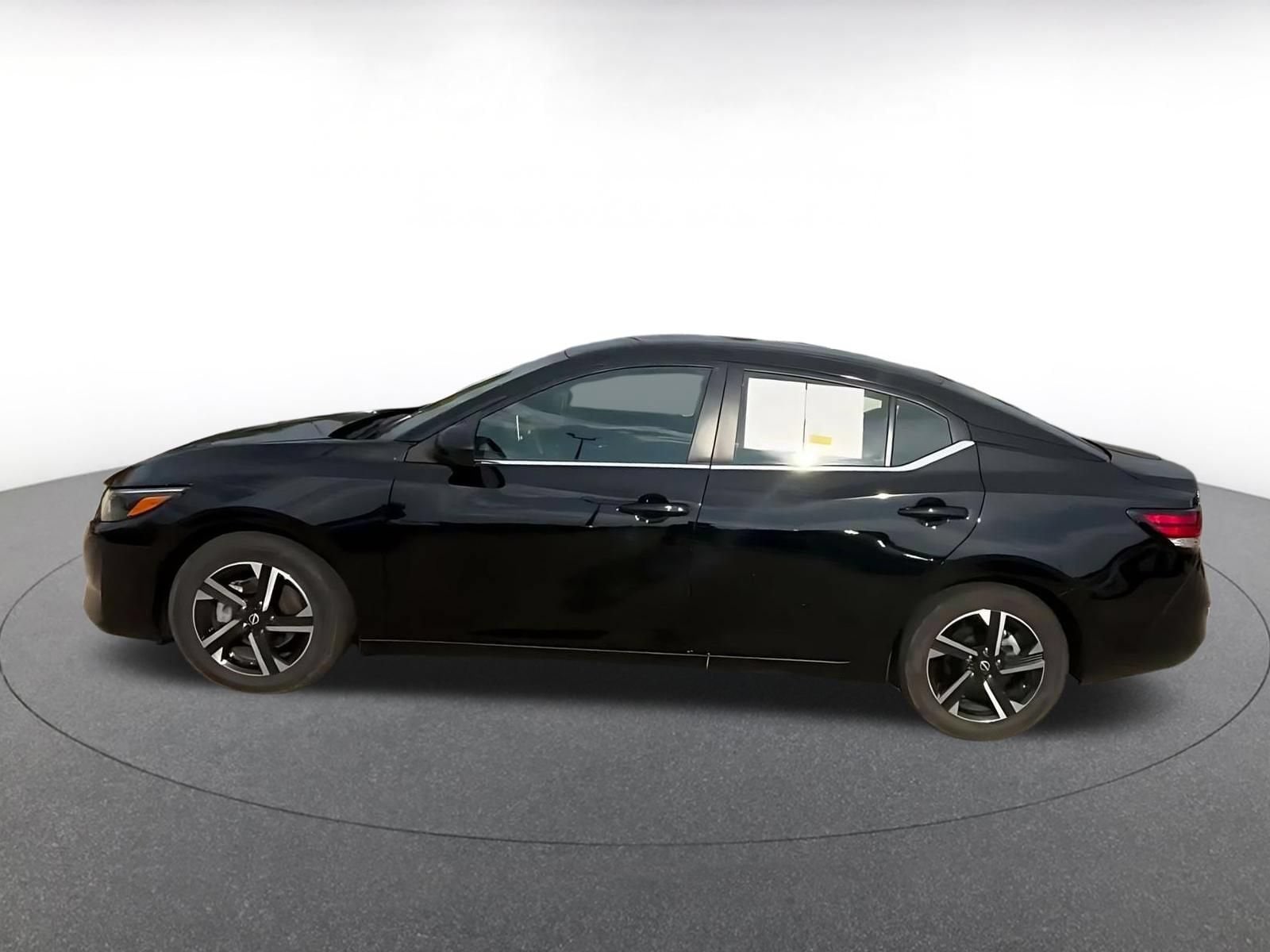 Thumbnail: 2025 Nissan Sentra - 8