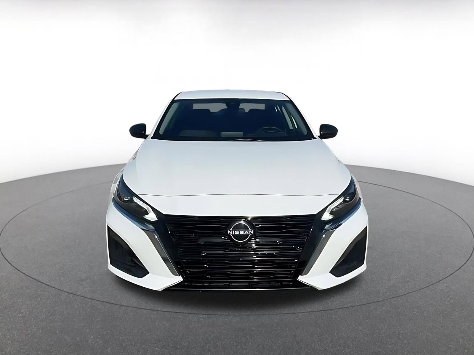 Thumbnail: 2025 Nissan Altima - 4