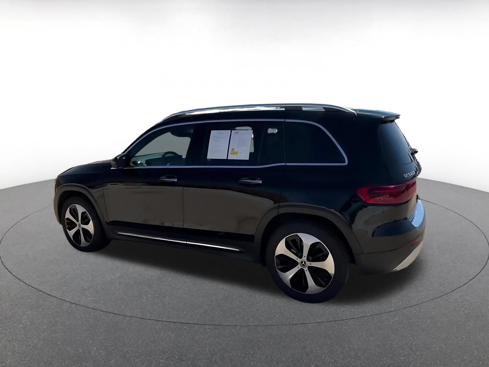 Thumbnail: 2025 Mercedes-Benz GLB - 10