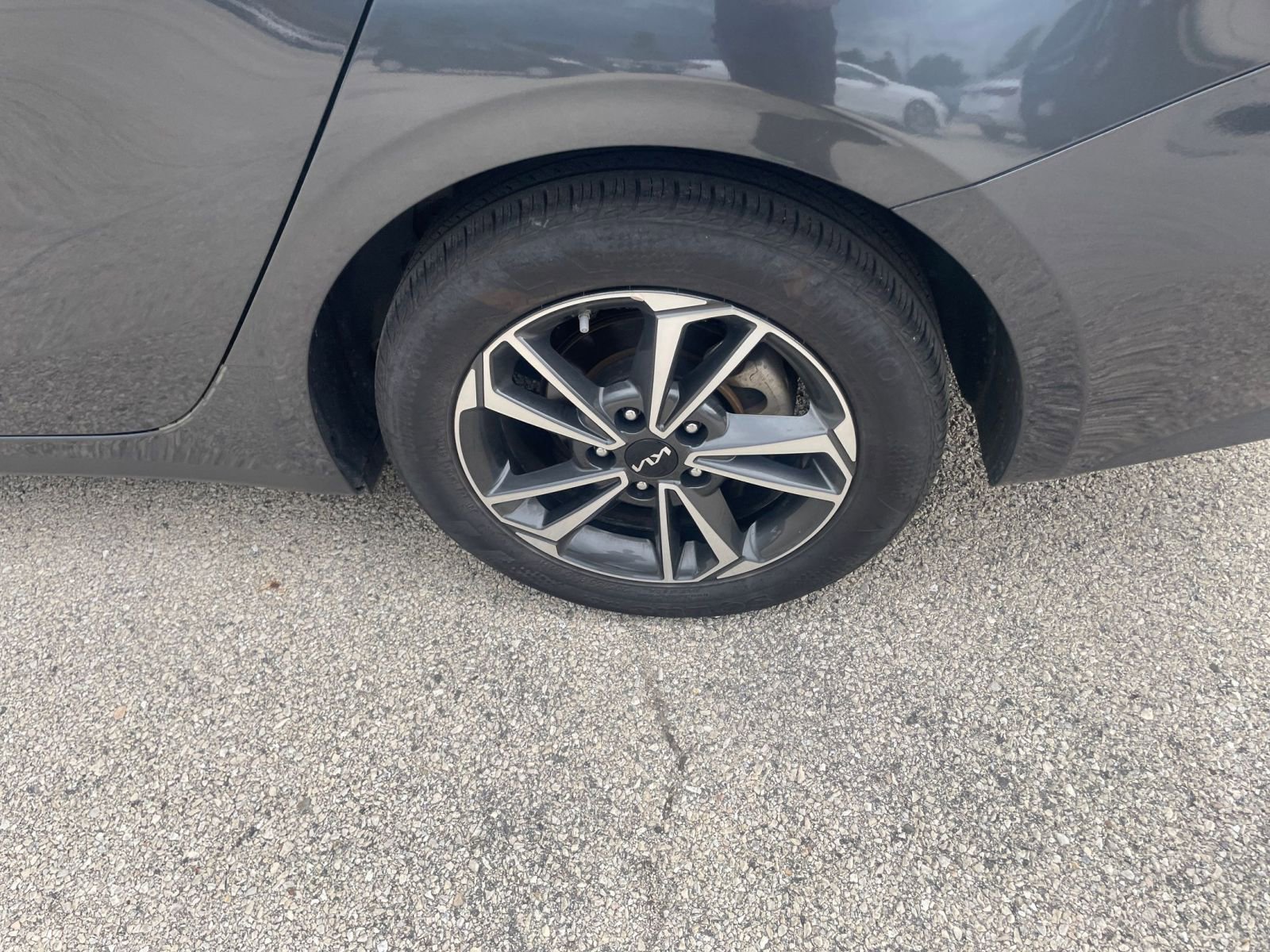 Thumbnail: 2024 Kia Forte - 30