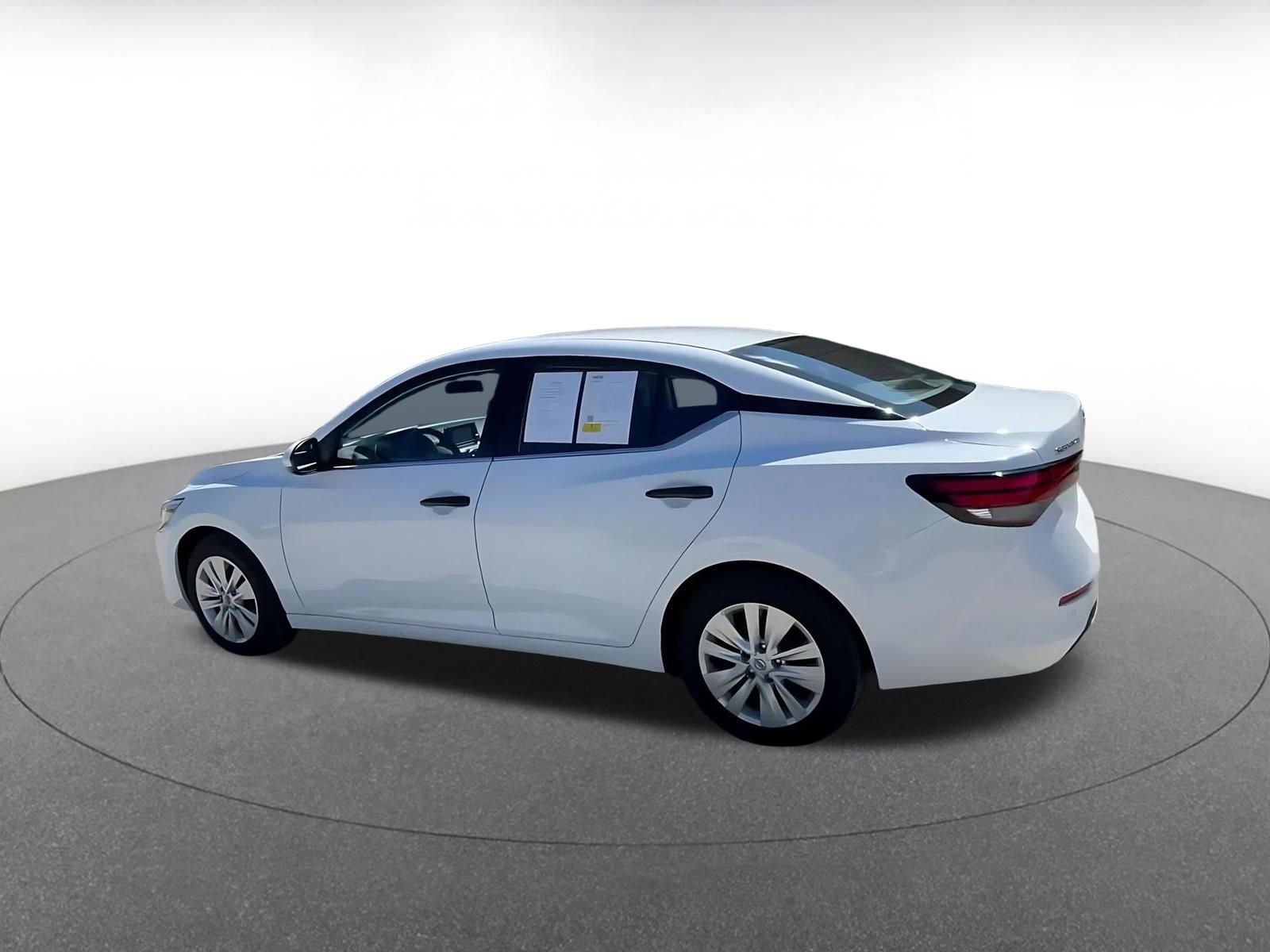 Thumbnail: 2025 Nissan Sentra - 10