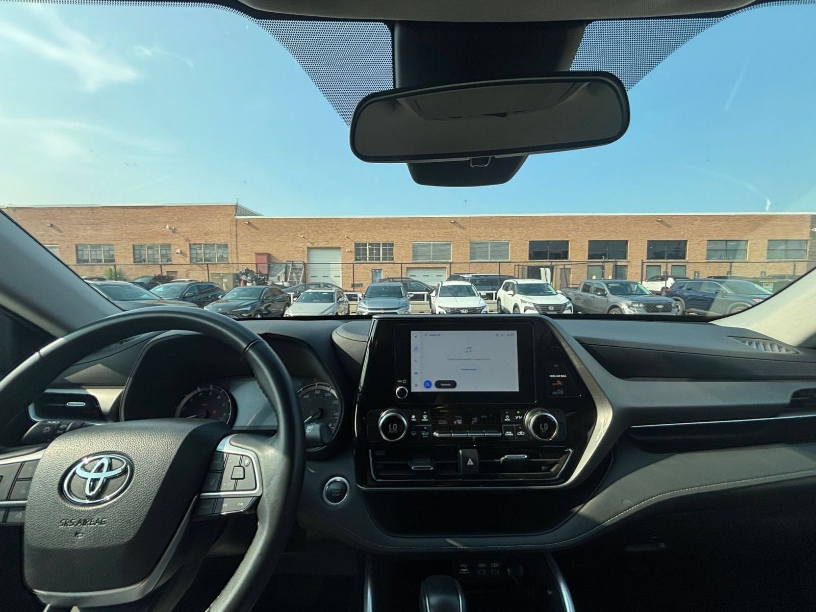Thumbnail: 2025 Toyota Highlander - 28