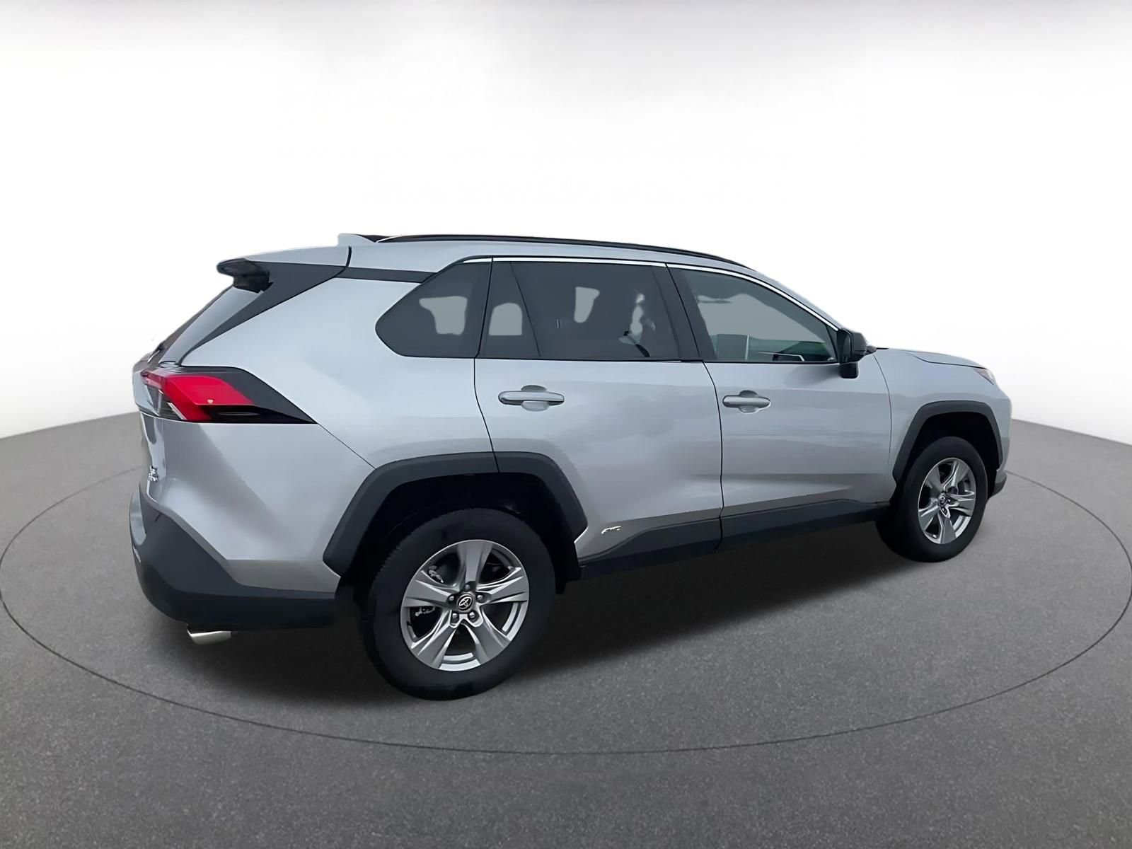 Thumbnail: 2025 Toyota RAV4 - 15