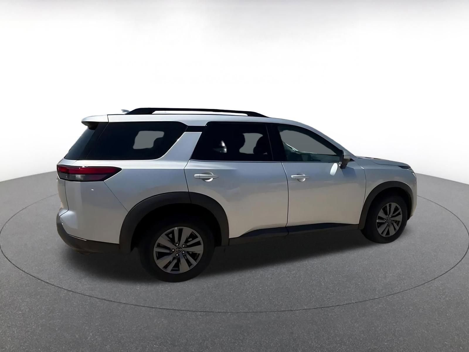 Thumbnail: 2025 Nissan Pathfinder - 14