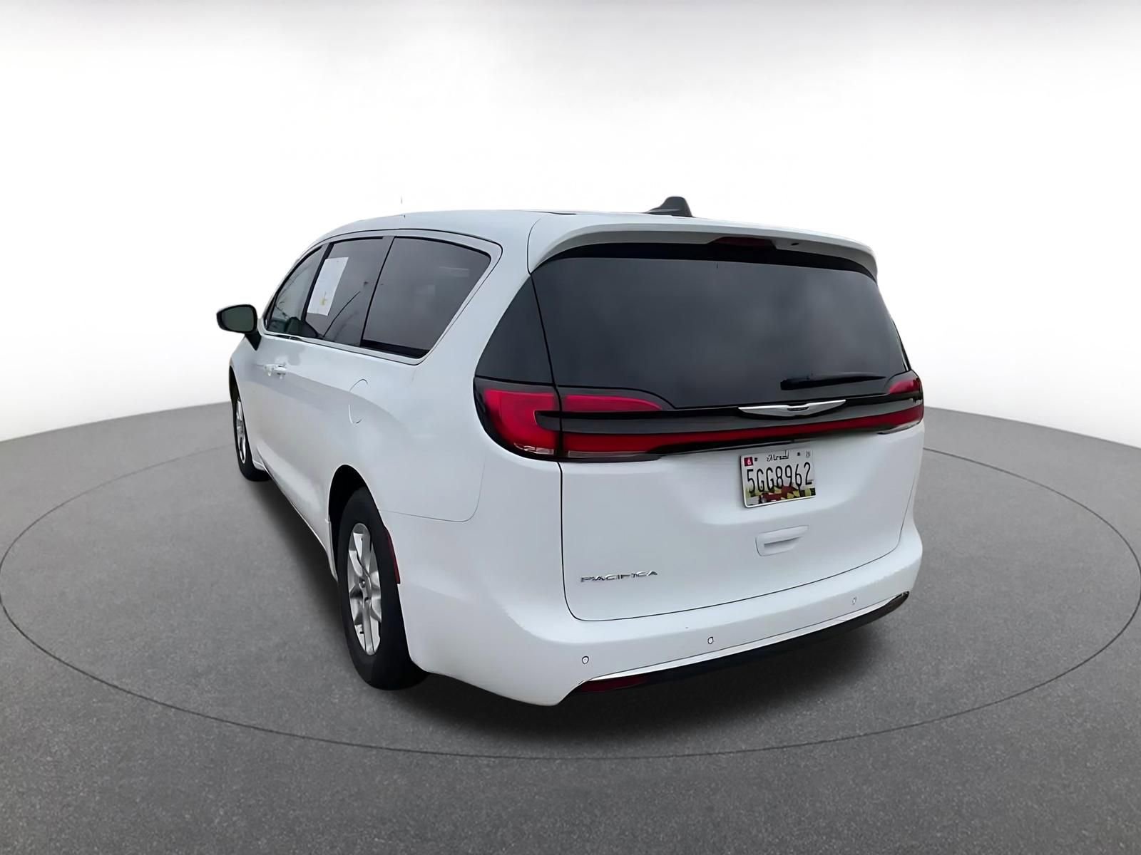 Thumbnail: 2024 Chrysler Pacifica - 11