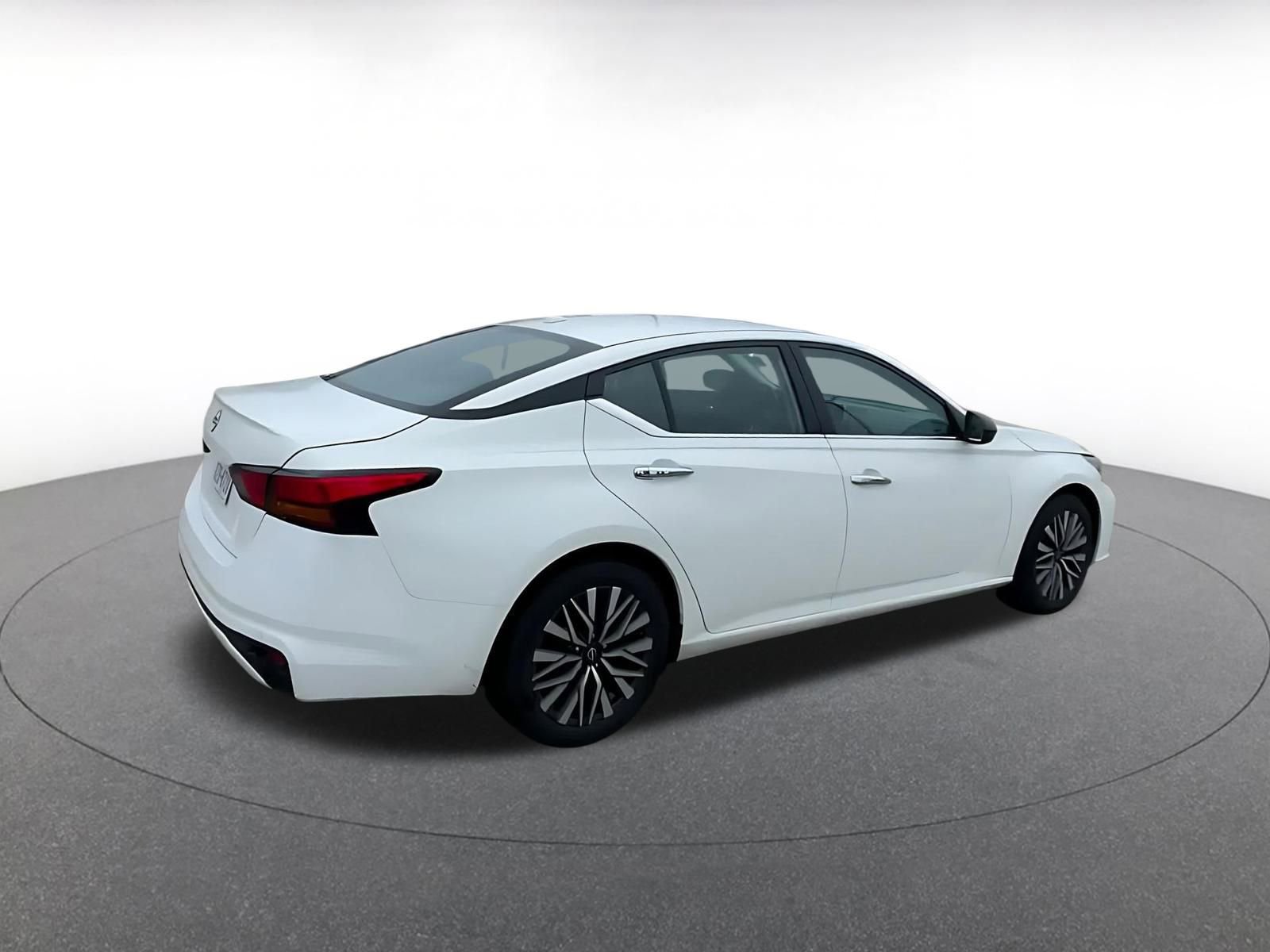 Thumbnail: 2025 Nissan Altima - 15