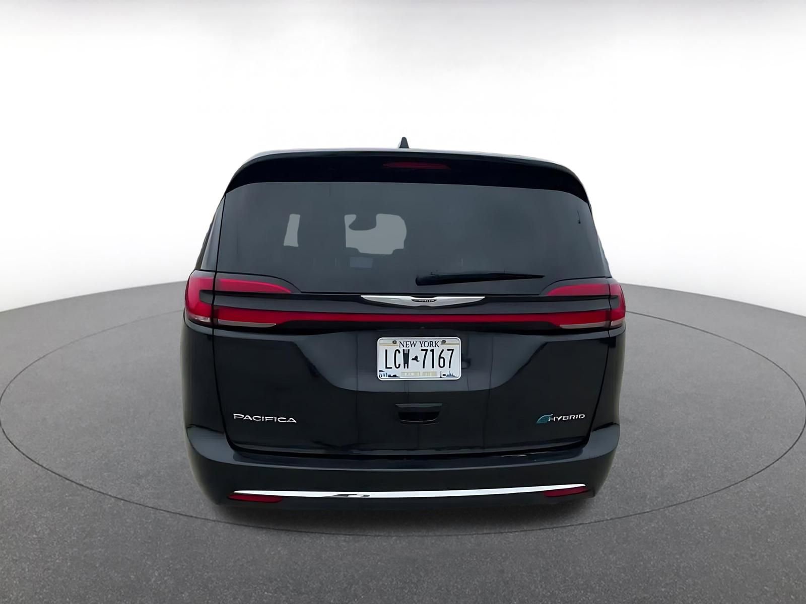 Thumbnail: 2023 Chrysler Pacifica - 12