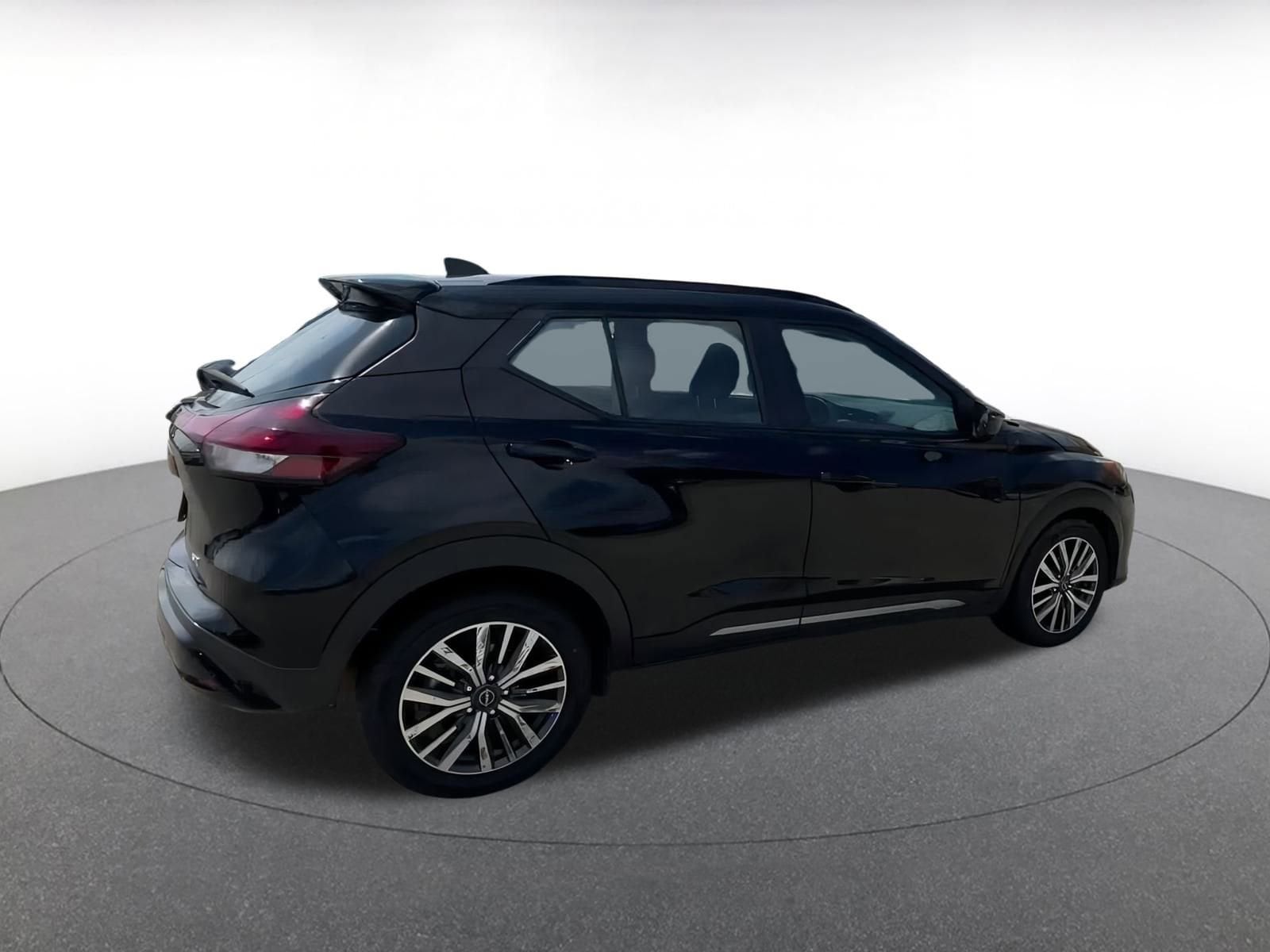 Thumbnail: 2024 Nissan Kicks - 15