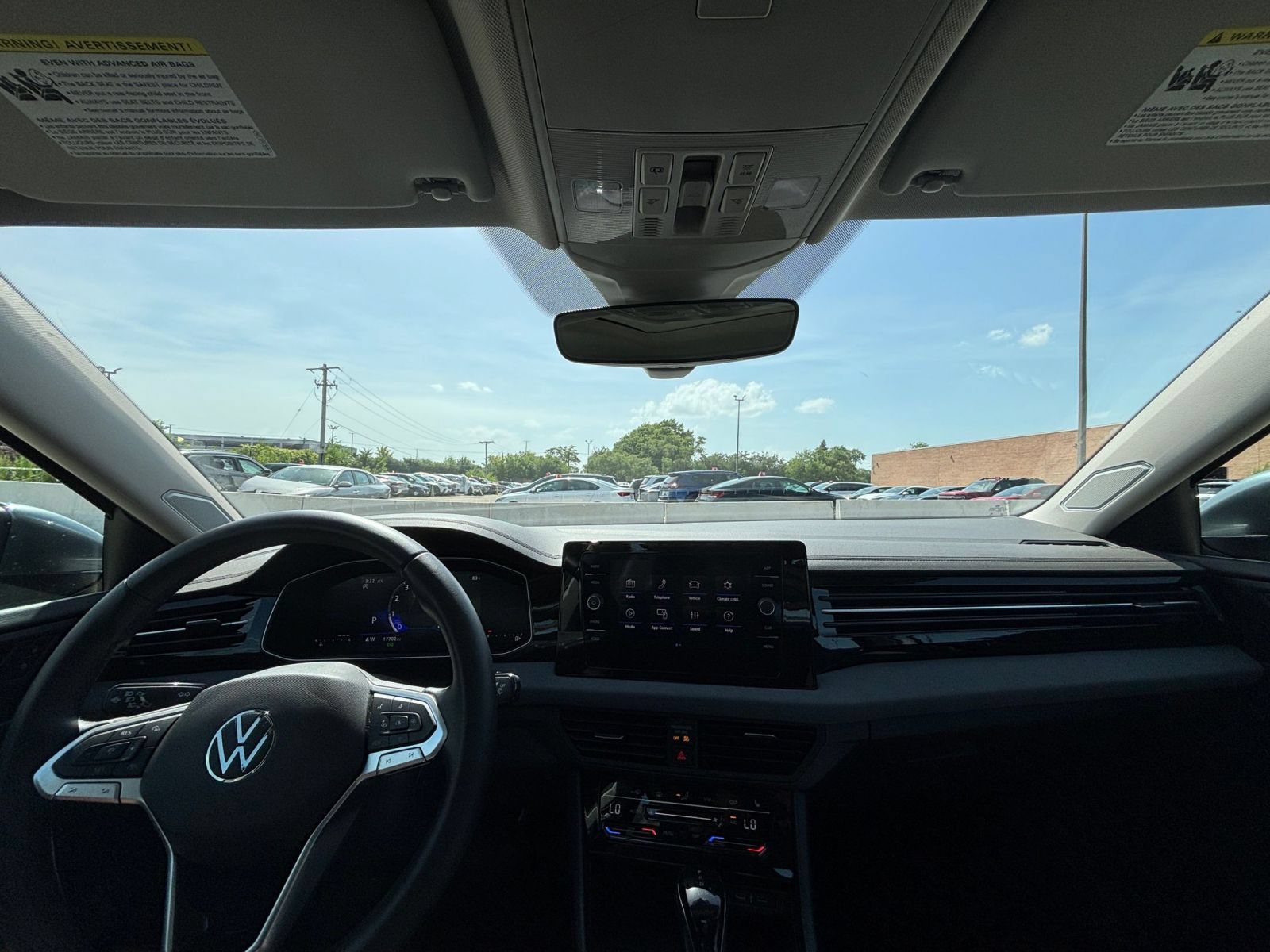Thumbnail: 2025 Volkswagen Jetta - 34