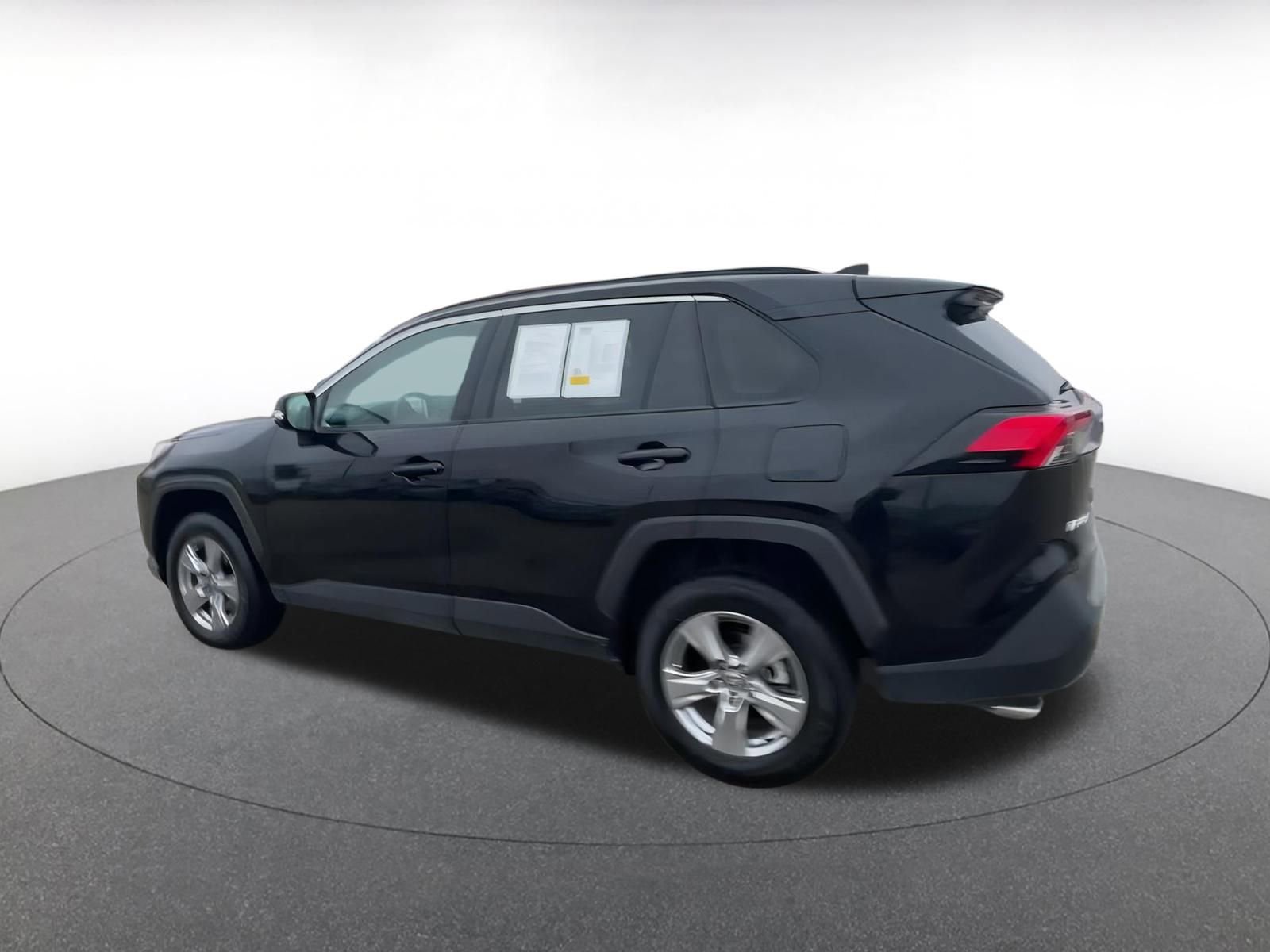 Thumbnail: 2025 Toyota RAV4 - 10