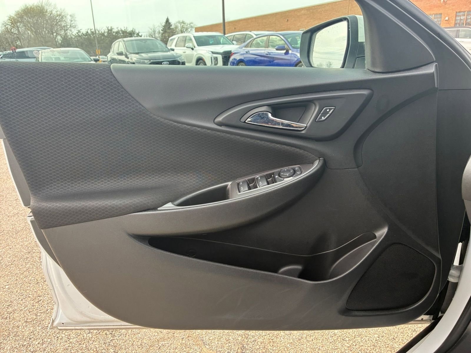 Thumbnail: 2023 Chevrolet Malibu - 18