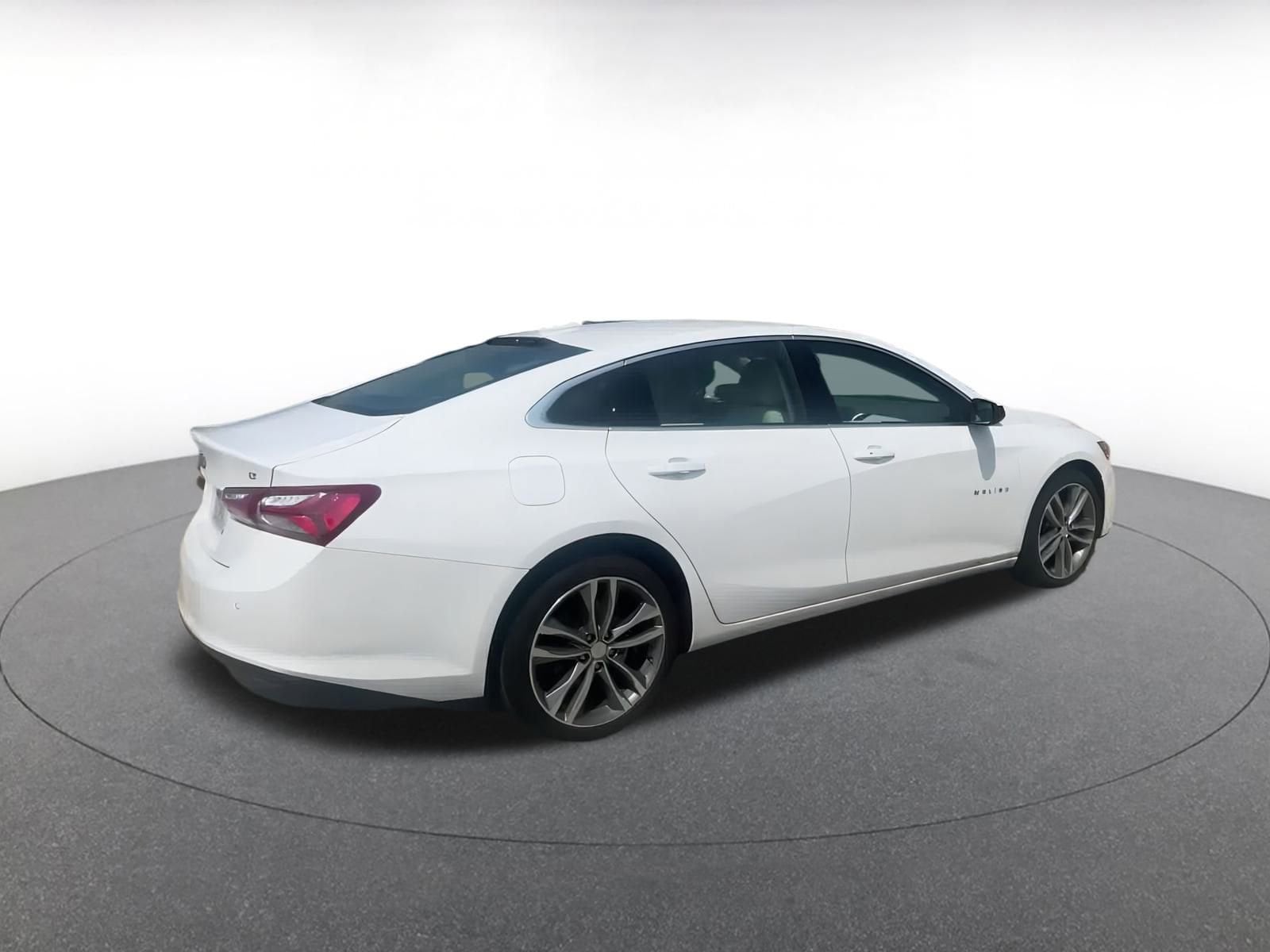 Thumbnail: 2024 Chevrolet Malibu - 15