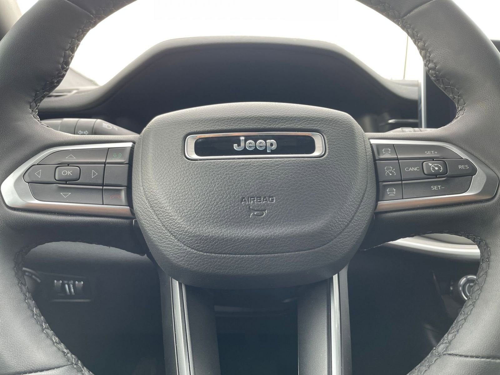 Thumbnail: 2025 Jeep Compass - 29