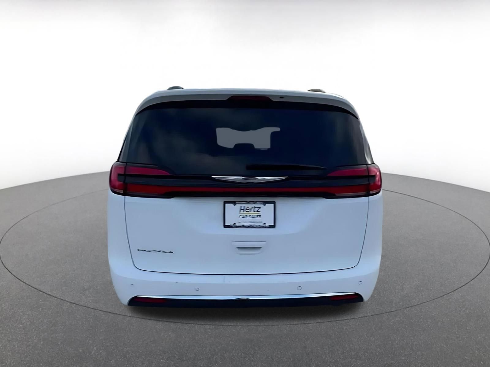 Thumbnail: 2022 Chrysler Pacifica - 12