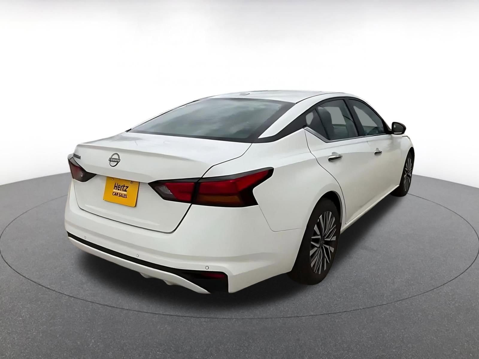 Thumbnail: 2025 Nissan Altima - 14