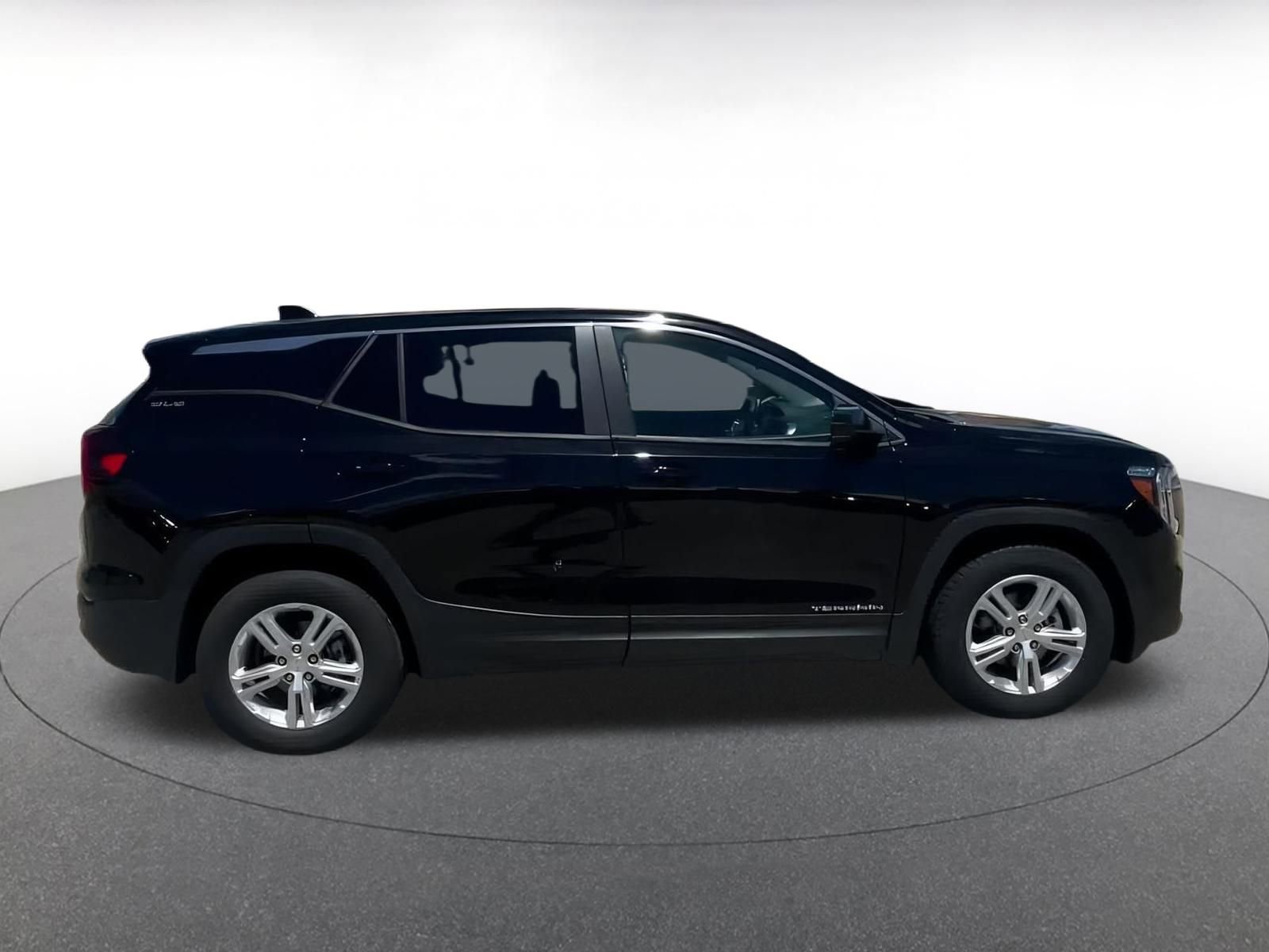 Thumbnail: 2024 GMC Terrain - 16