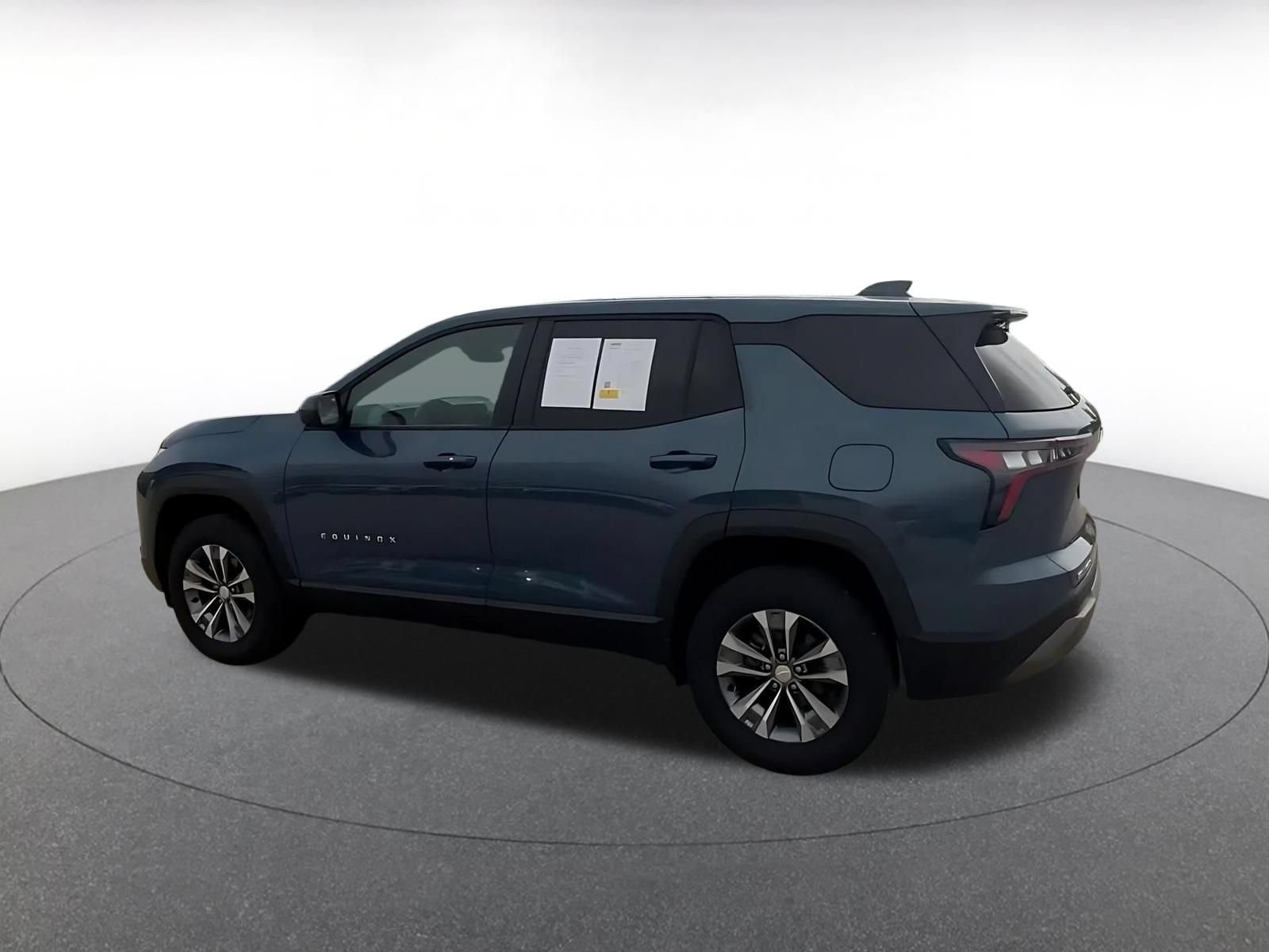 Thumbnail: 2025 Chevrolet Equinox - 10