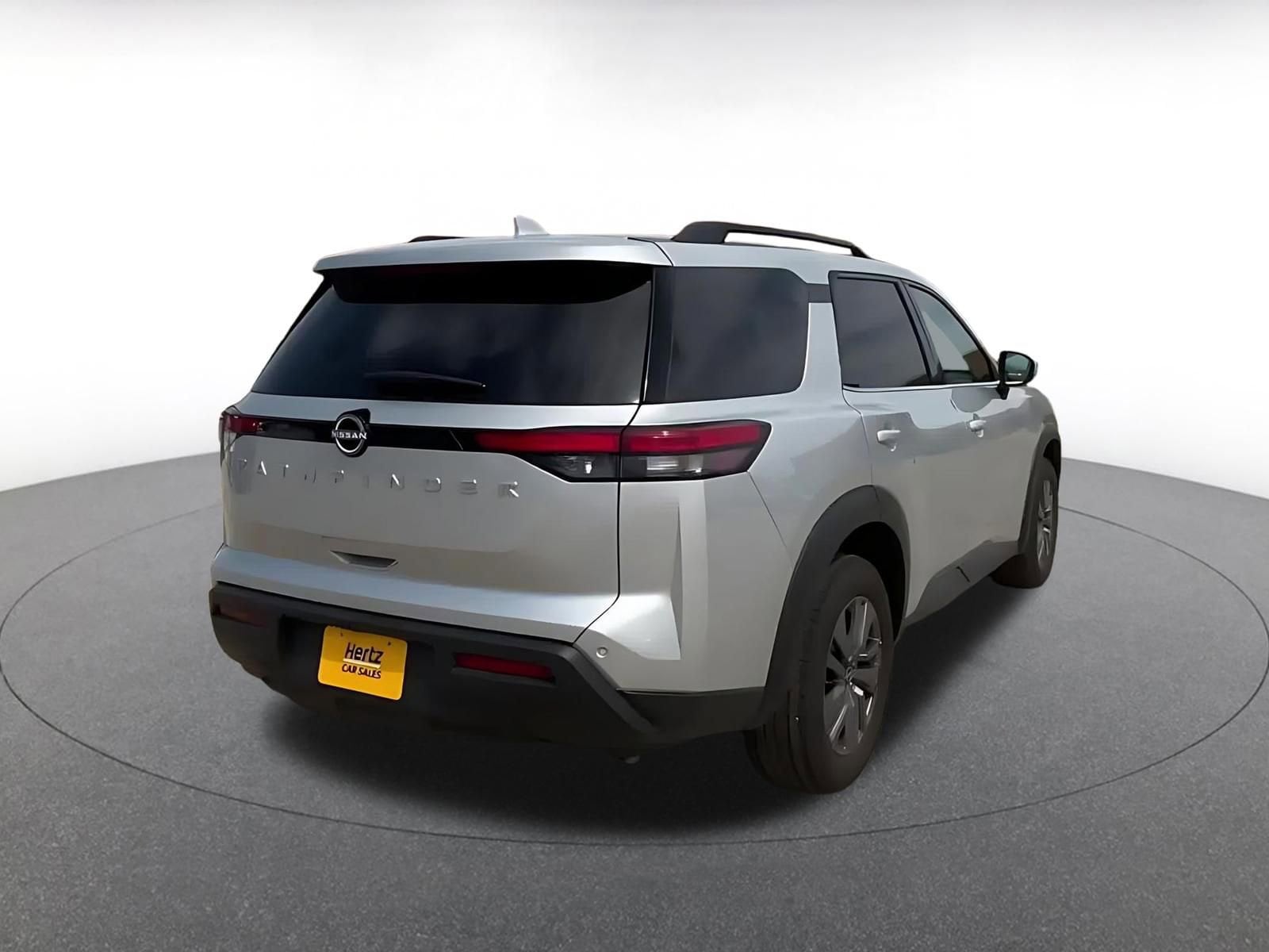 Thumbnail: 2025 Nissan Pathfinder - 14