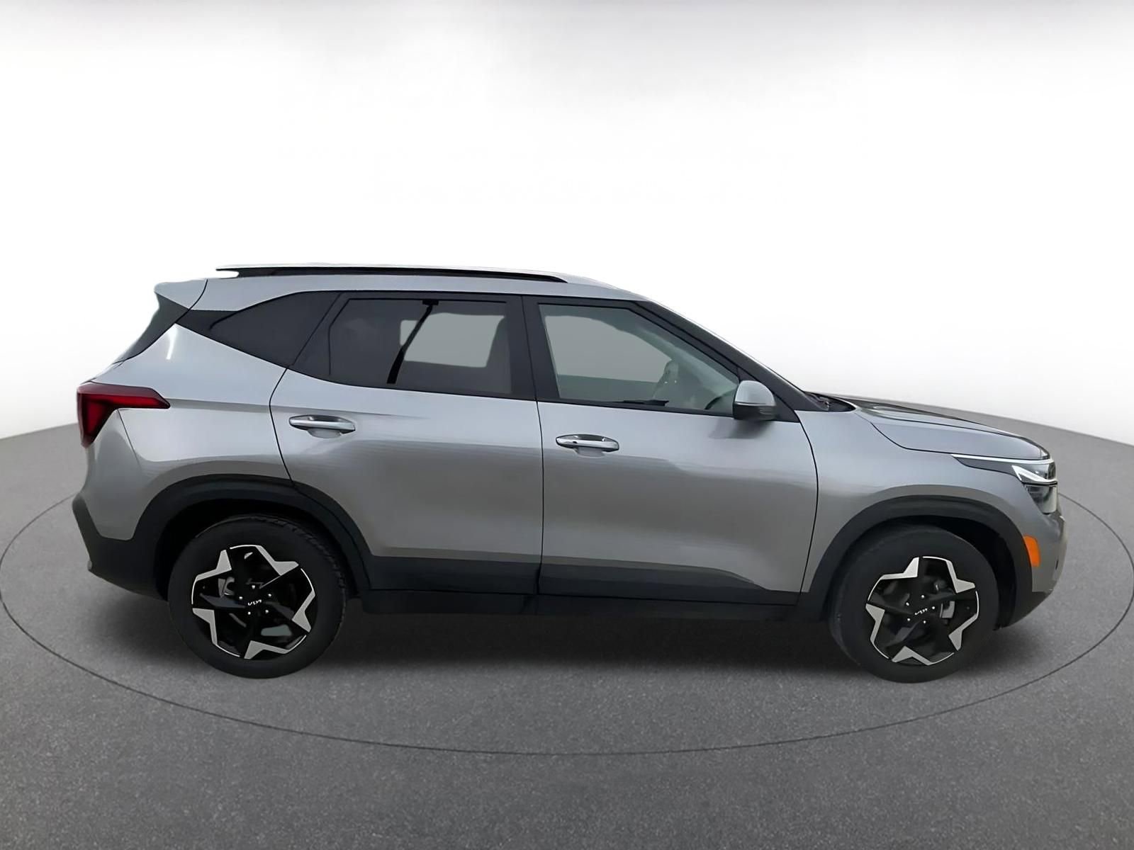 Thumbnail: 2025 Kia Seltos - 16