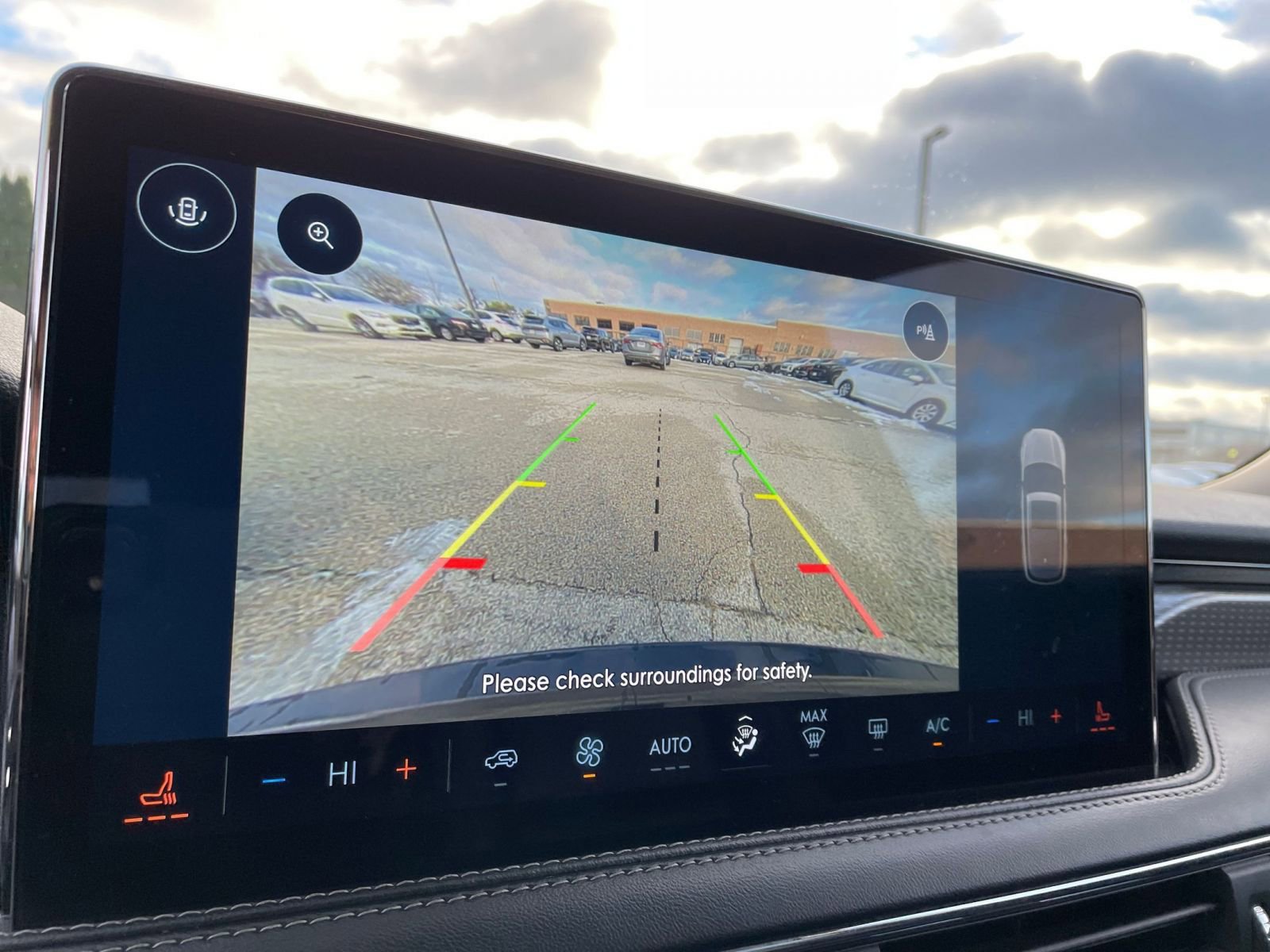 Thumbnail: 2024 Lincoln Corsair - 17