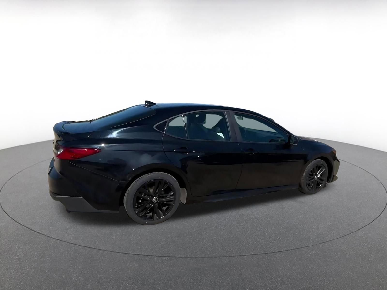 Thumbnail: 2025 Toyota Camry - 14