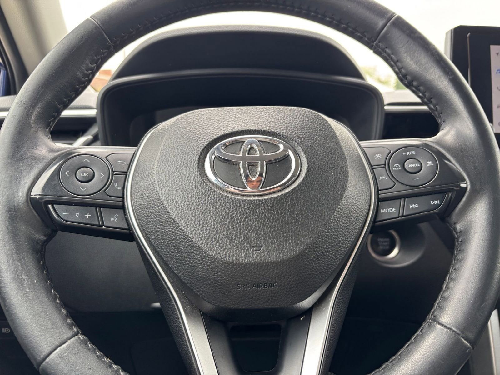 Thumbnail: 2023 Toyota Corolla Cross - 27