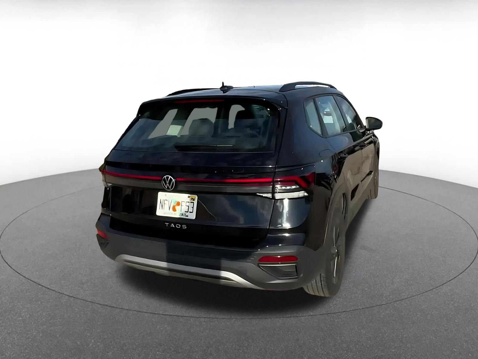 Thumbnail: 2025 Volkswagen Taos - 14