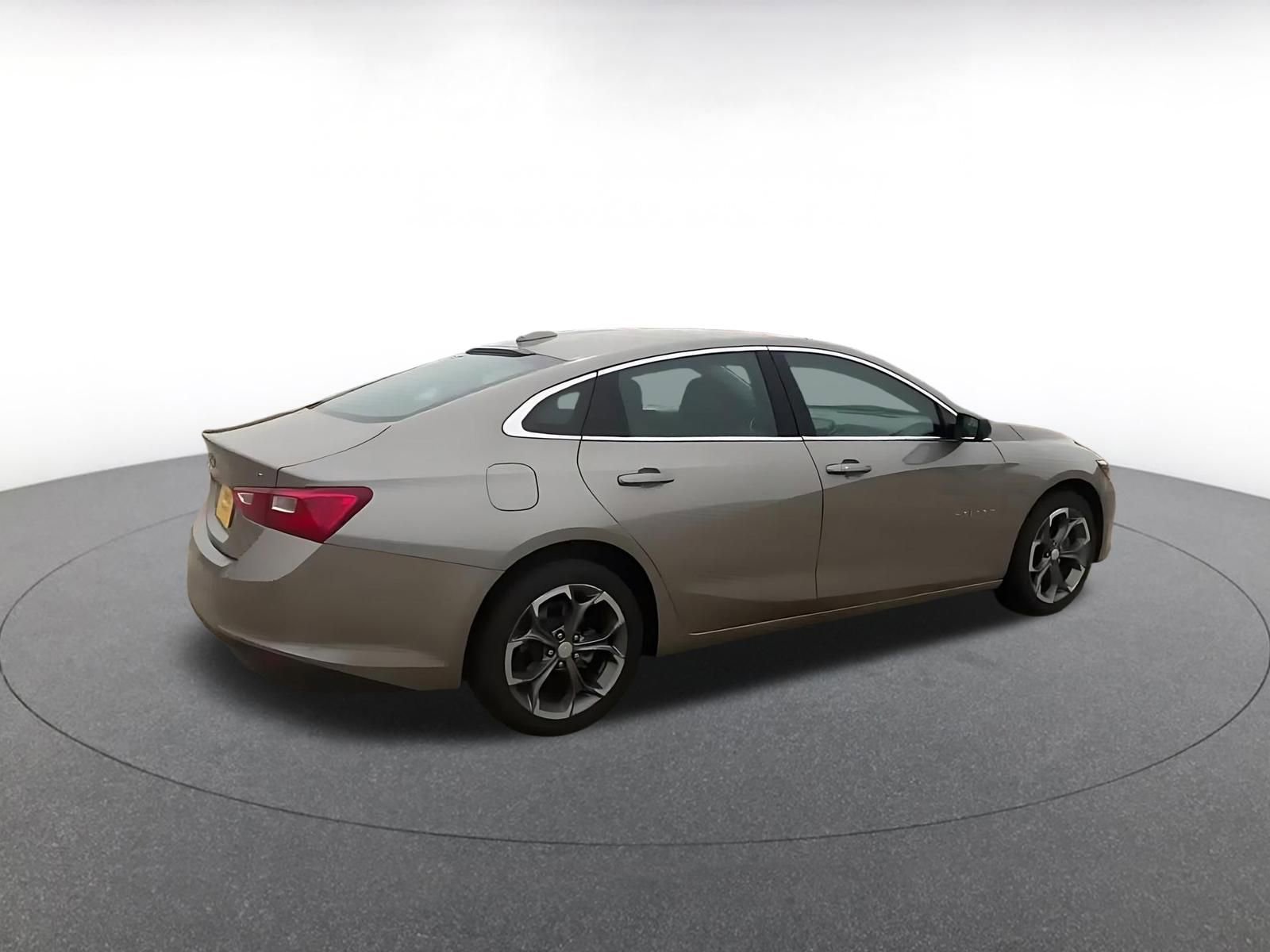 Thumbnail: 2023 Chevrolet Malibu - 14