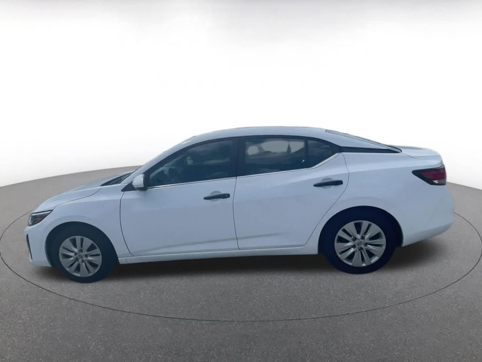 Thumbnail: 2024 Nissan Sentra - 9