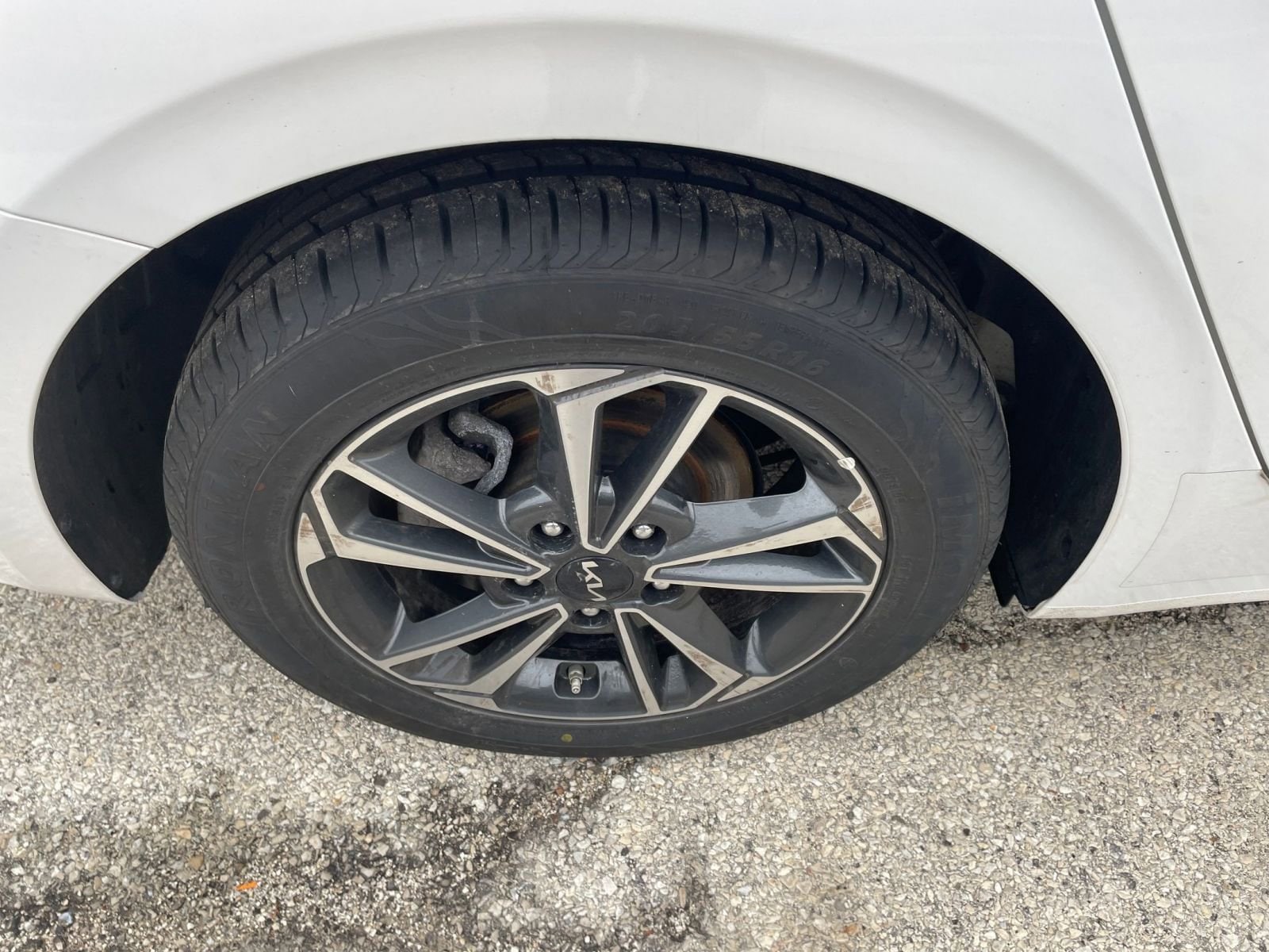 Thumbnail: 2024 Kia Forte - 29