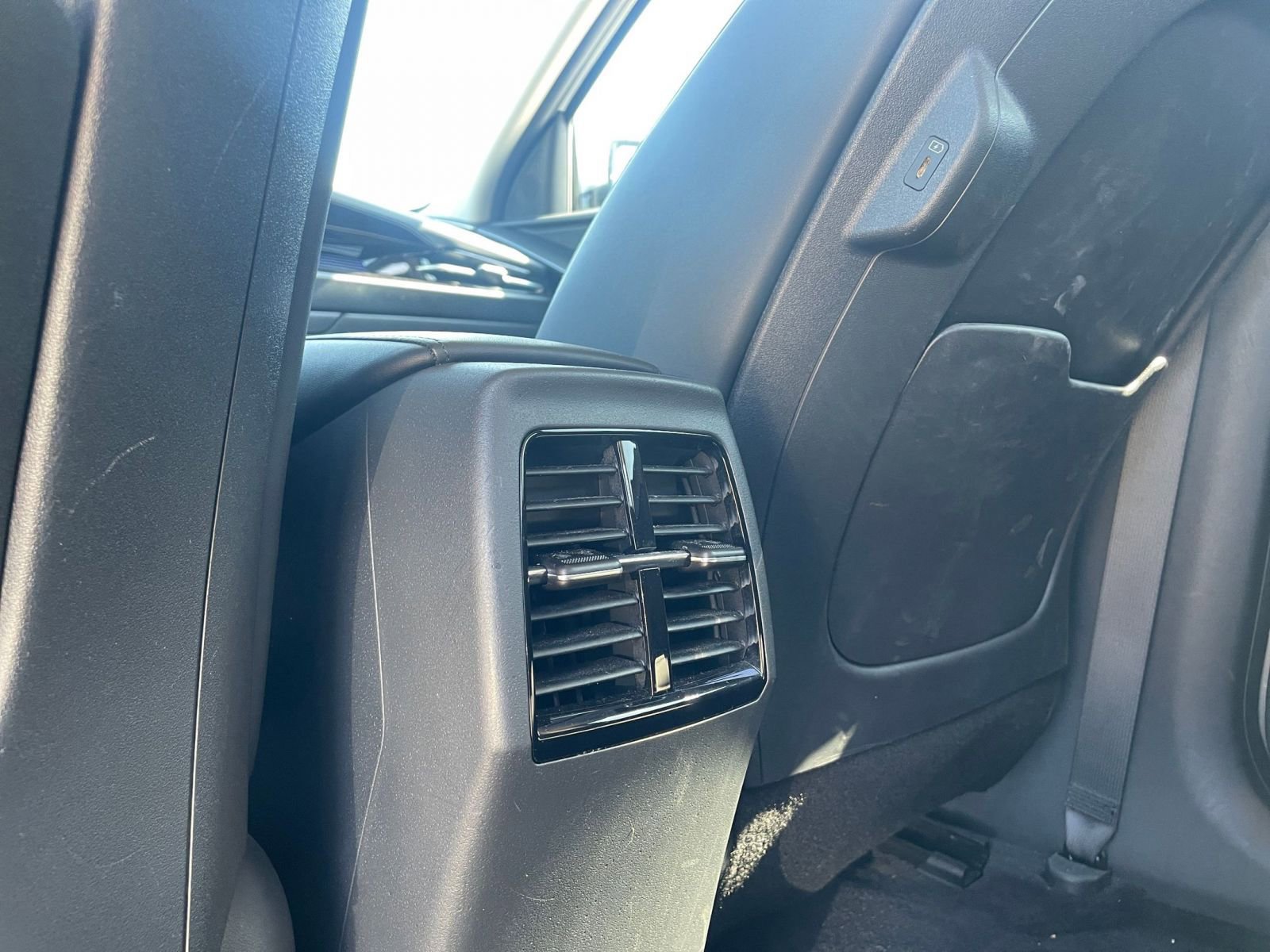 Thumbnail: 2023 Kia Niro - 29