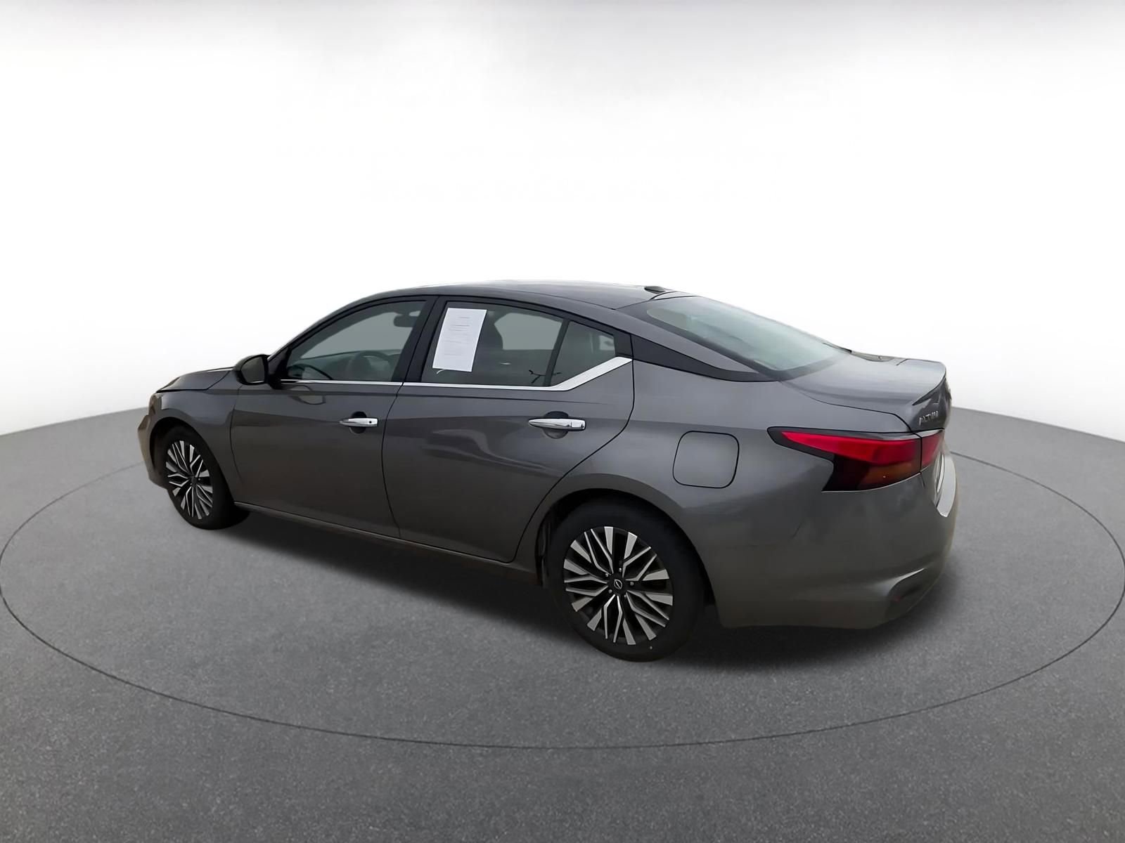 Thumbnail: 2025 Nissan Altima - 10