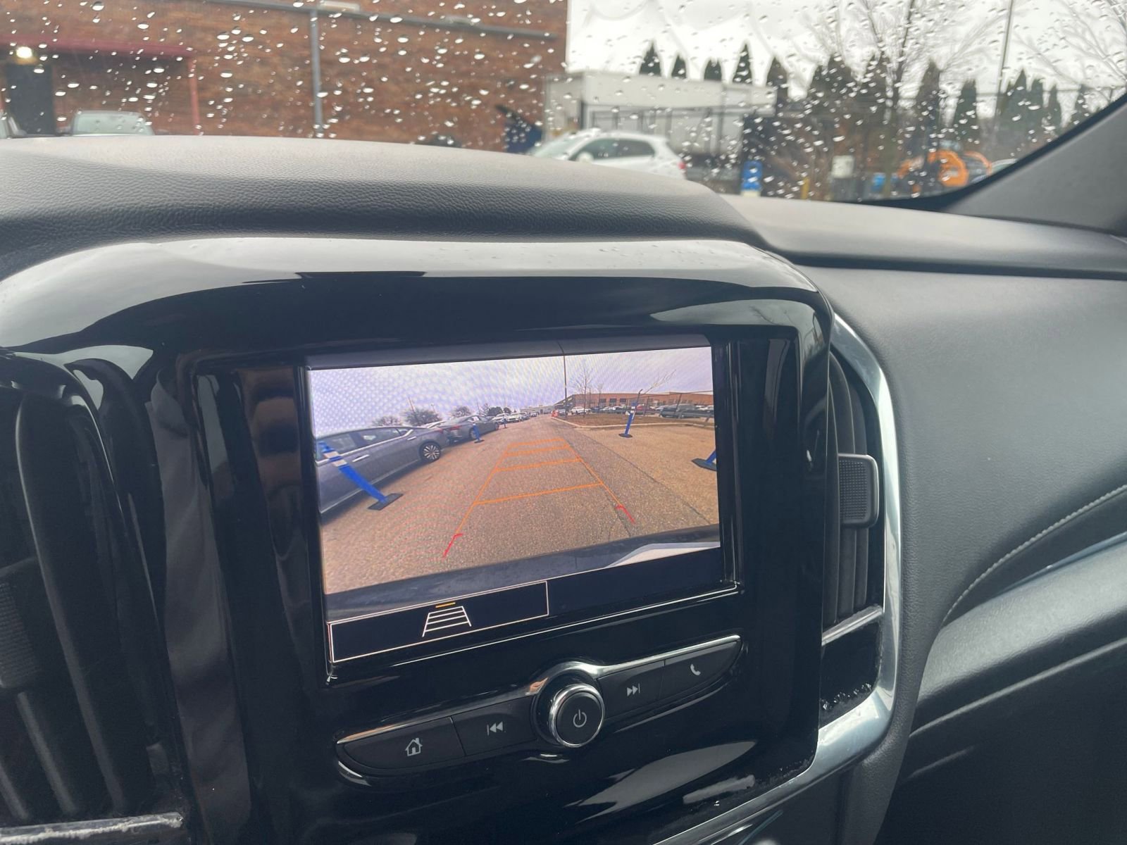 Thumbnail: 2023 Chevrolet Traverse - 24