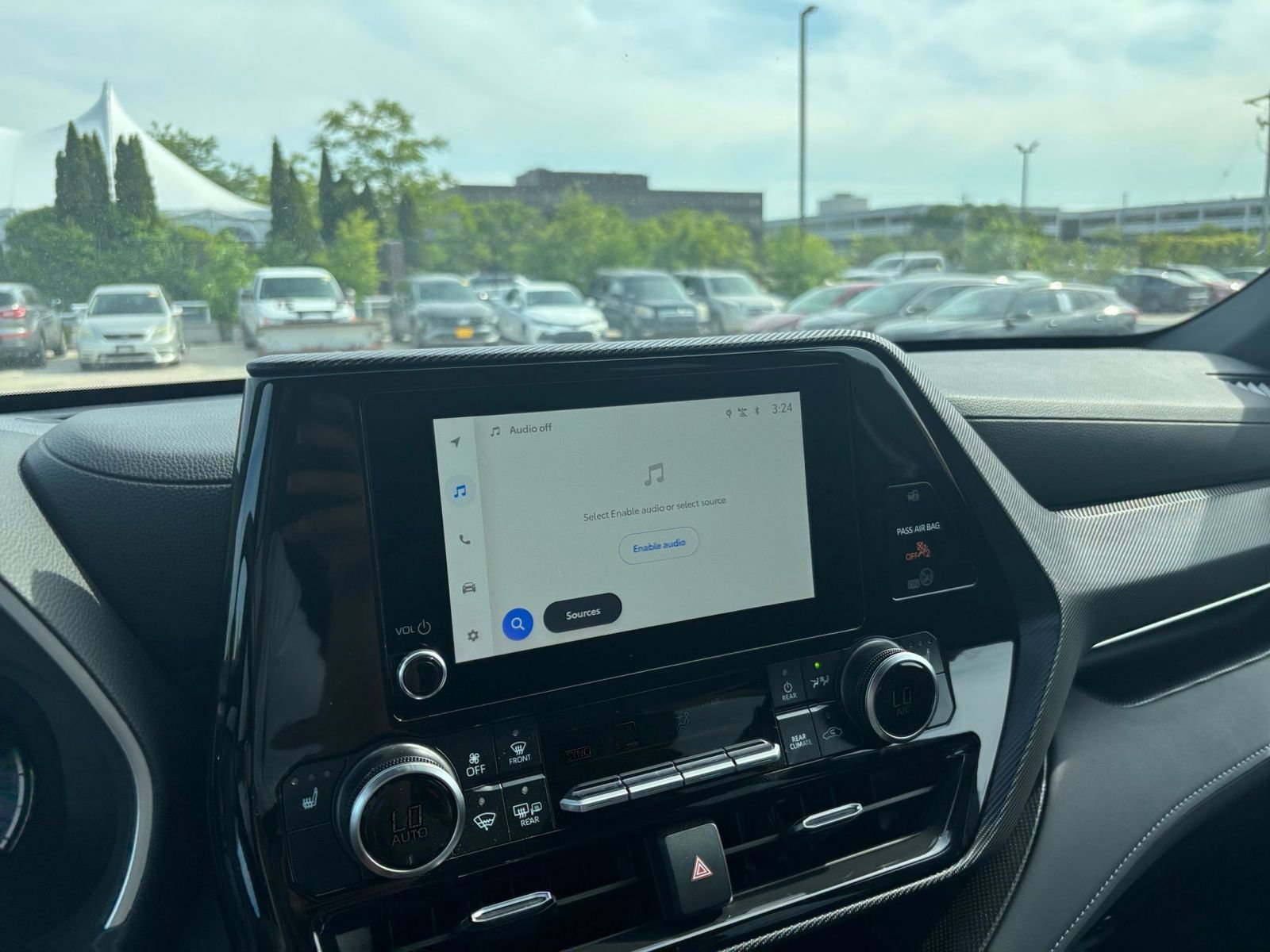 Thumbnail: 2025 Toyota Highlander - 20